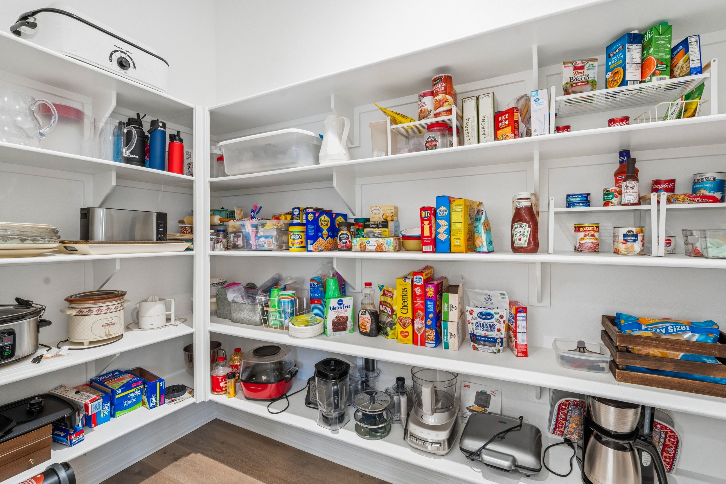 126 Wisteria St-40.jpg