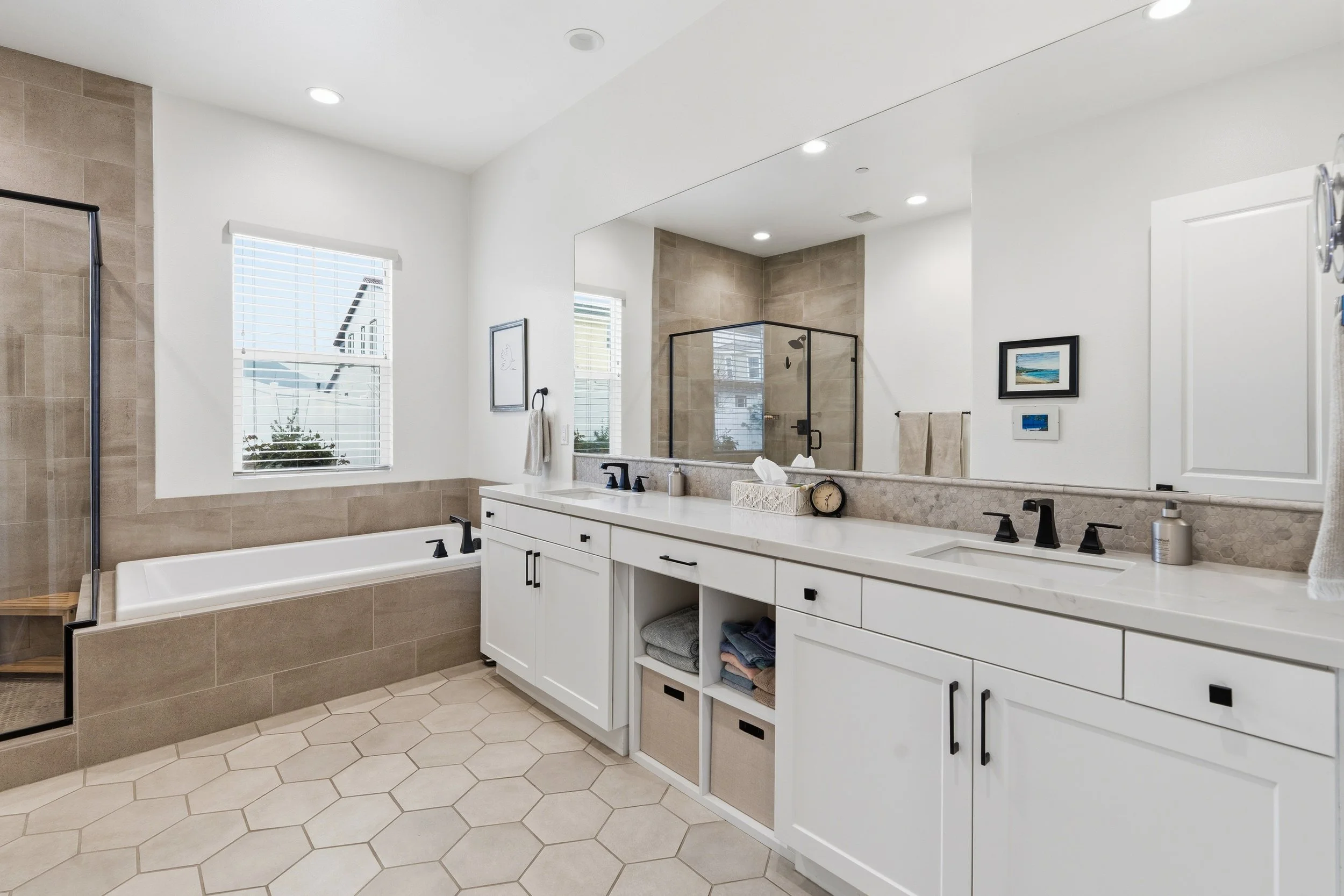 126 Wisteria St-18.jpg