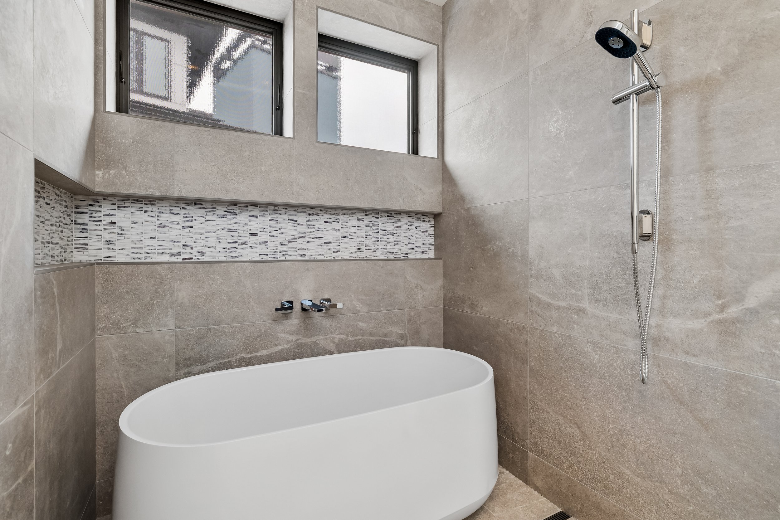 Element-design-collective-bend-bathroom-0002.jpg