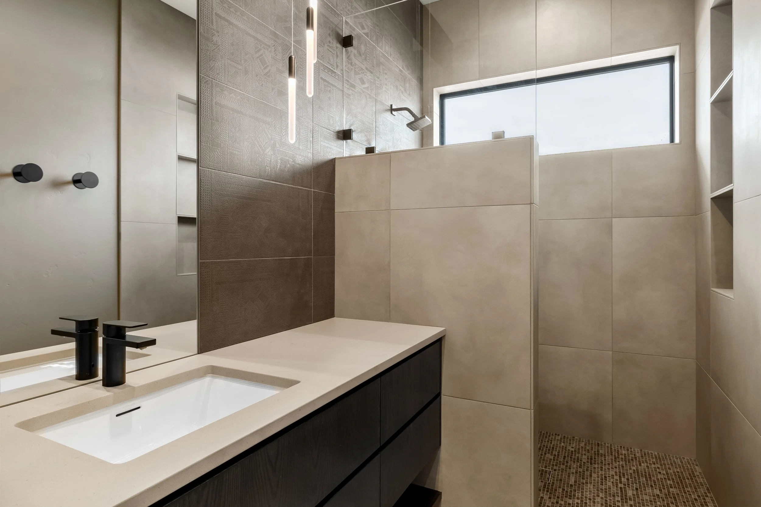 Element-design-collective-bend-bathroom-0005.jpg