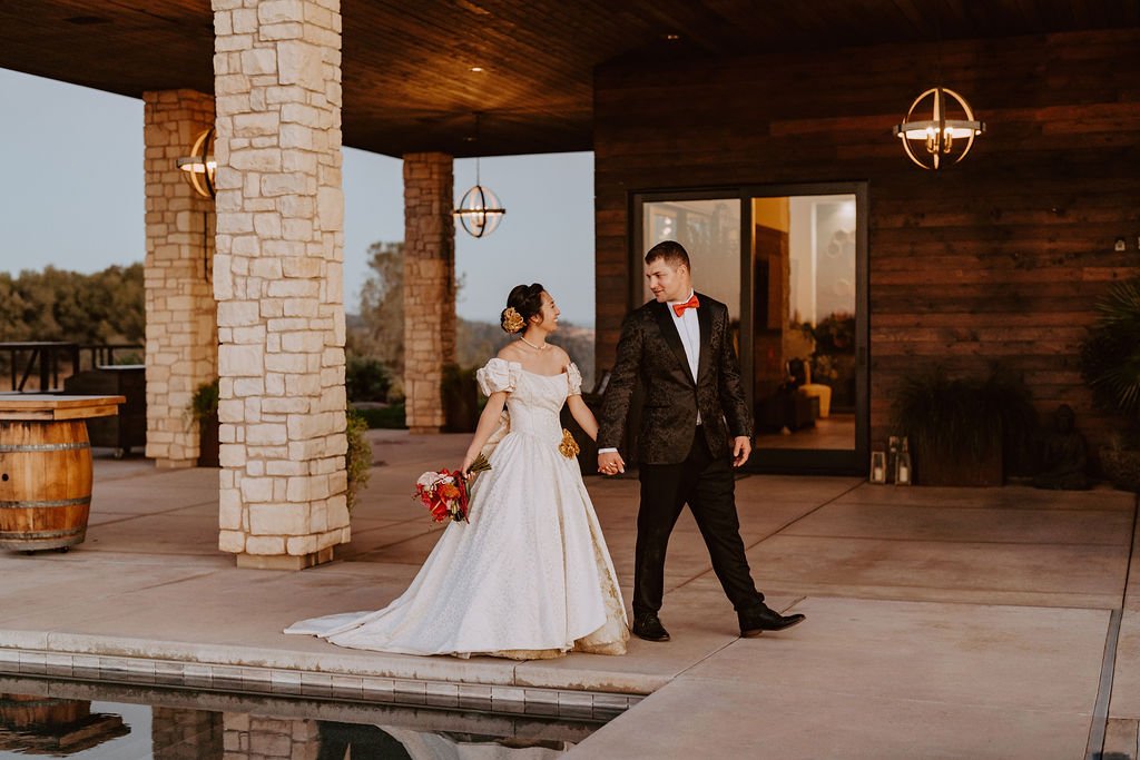 Amber&NickSunset10.2.24-143.jpg