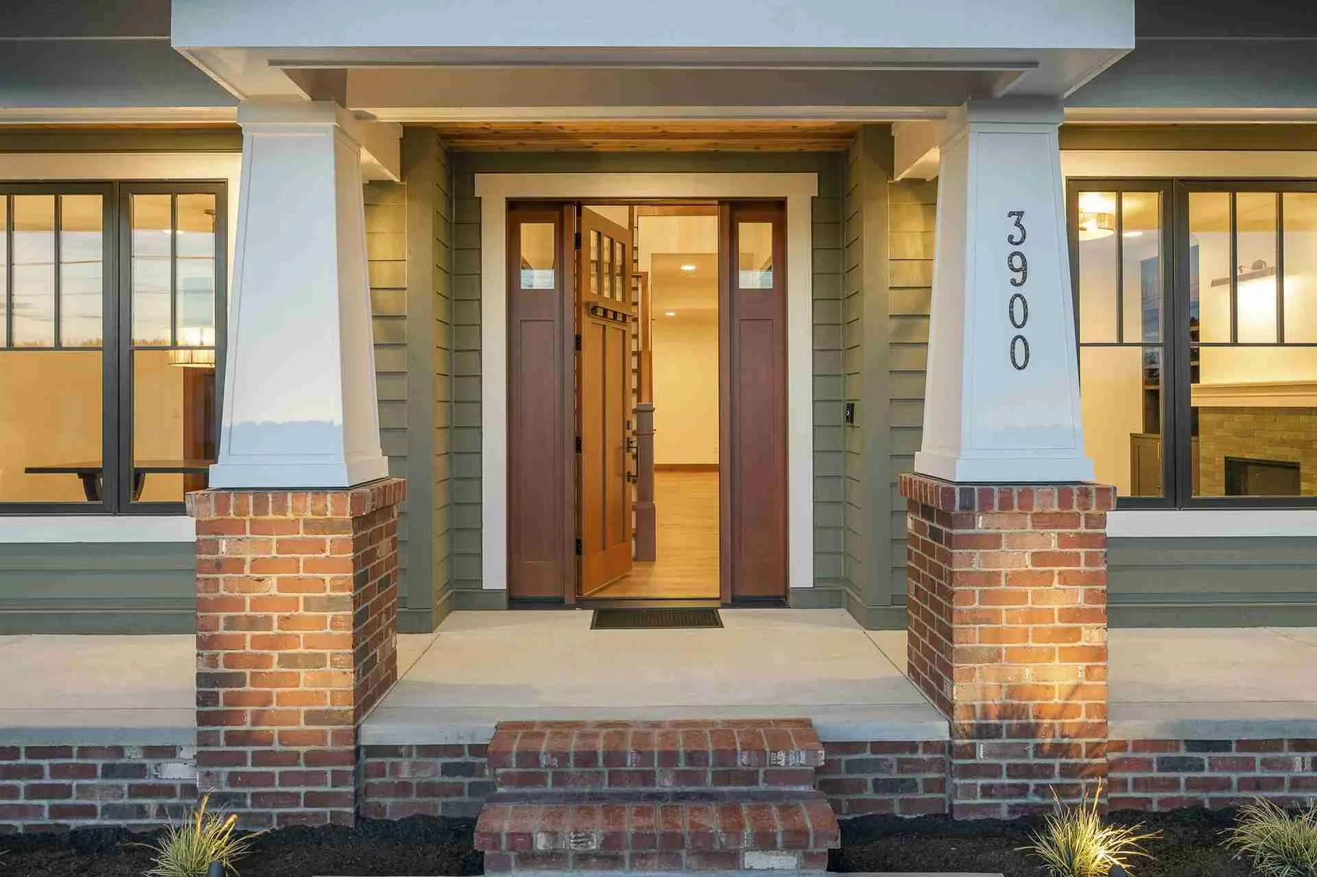 craftsman home by Sierra Homes, Issaquah