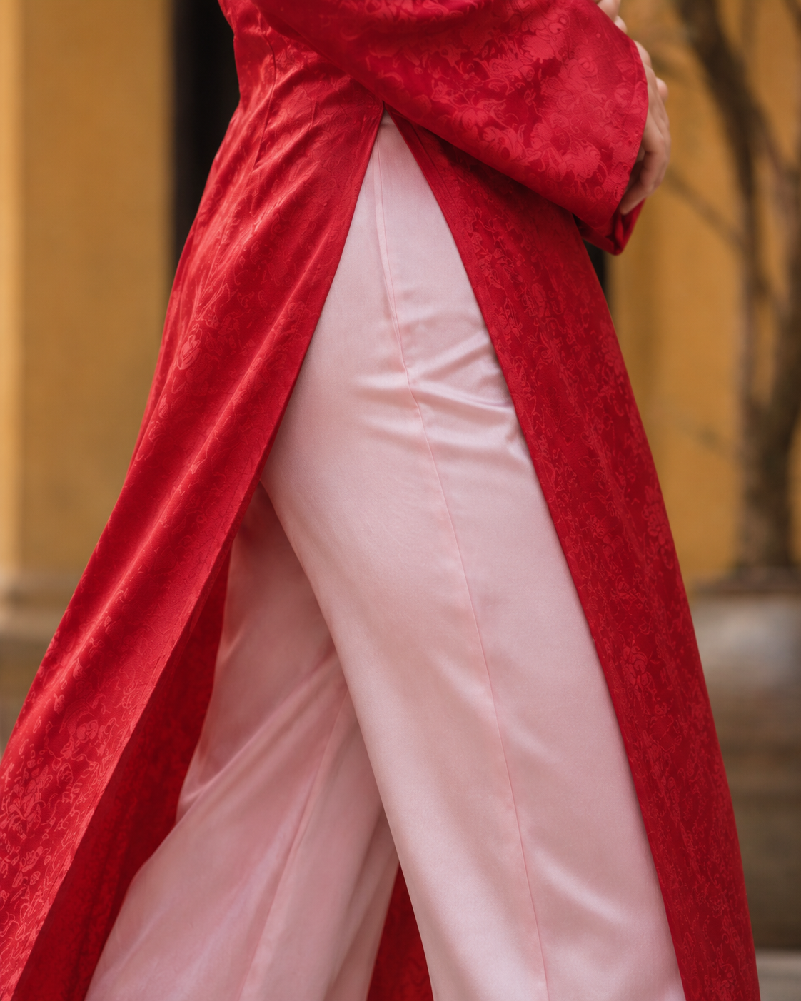 What Pants to Wear With Áo Dài_Waist Position
