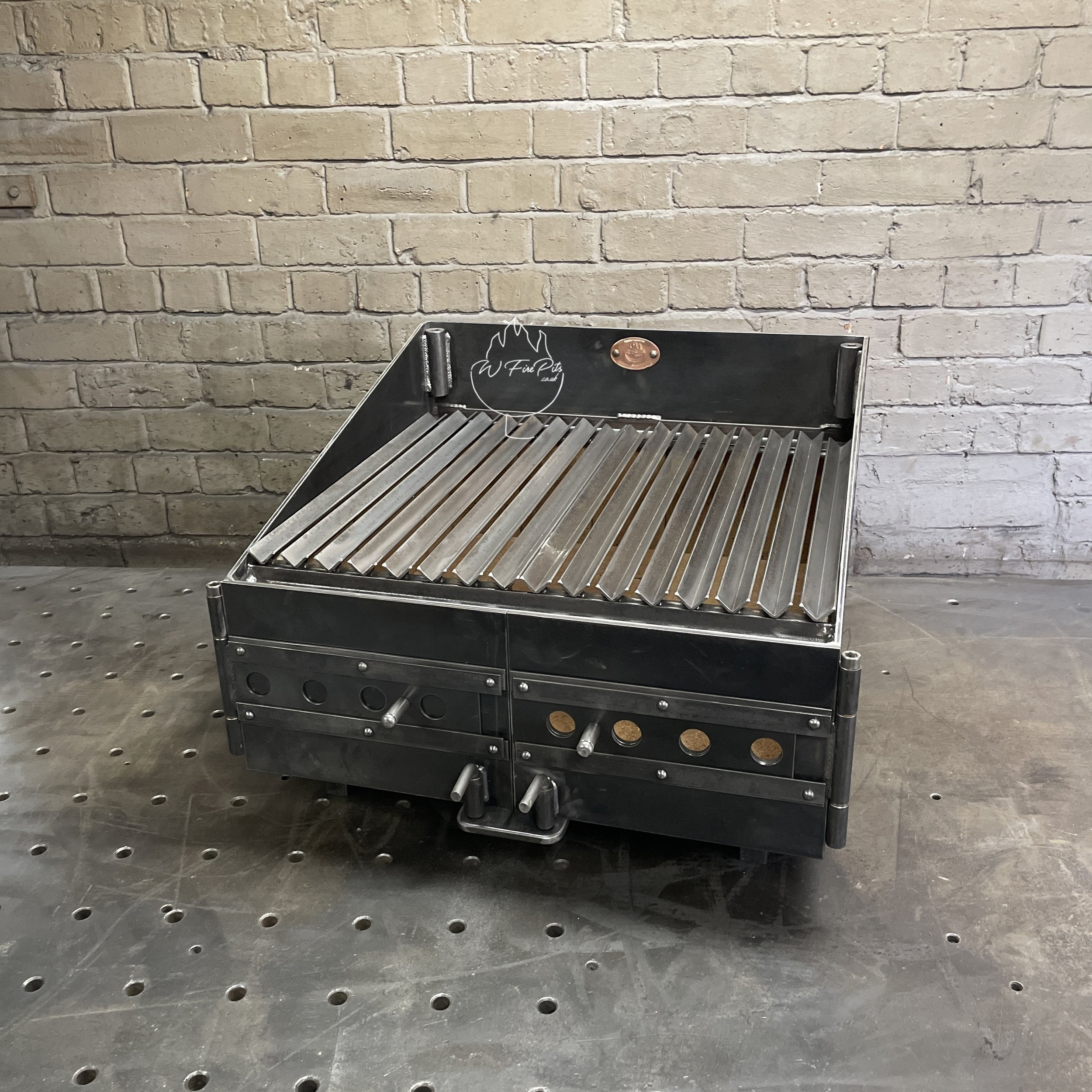 60cm x 60cm parrilla finished10 4.jpg
