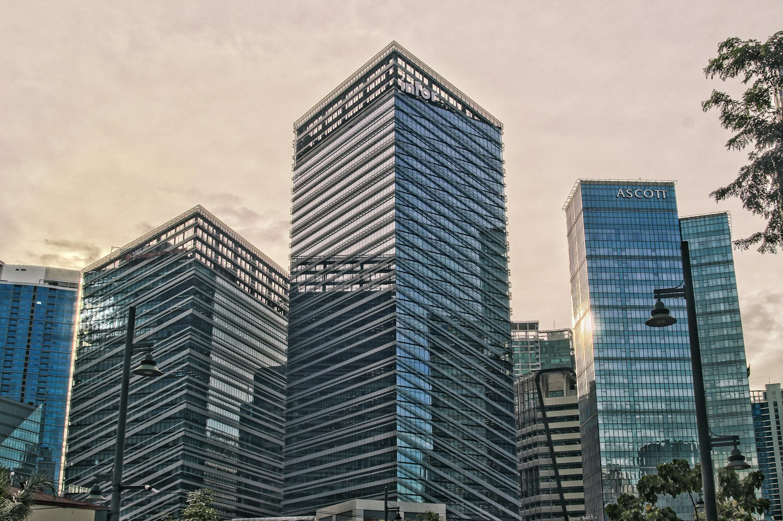 Private Sector Crisis Response: Rising to the Moment in High-Pressure Environments