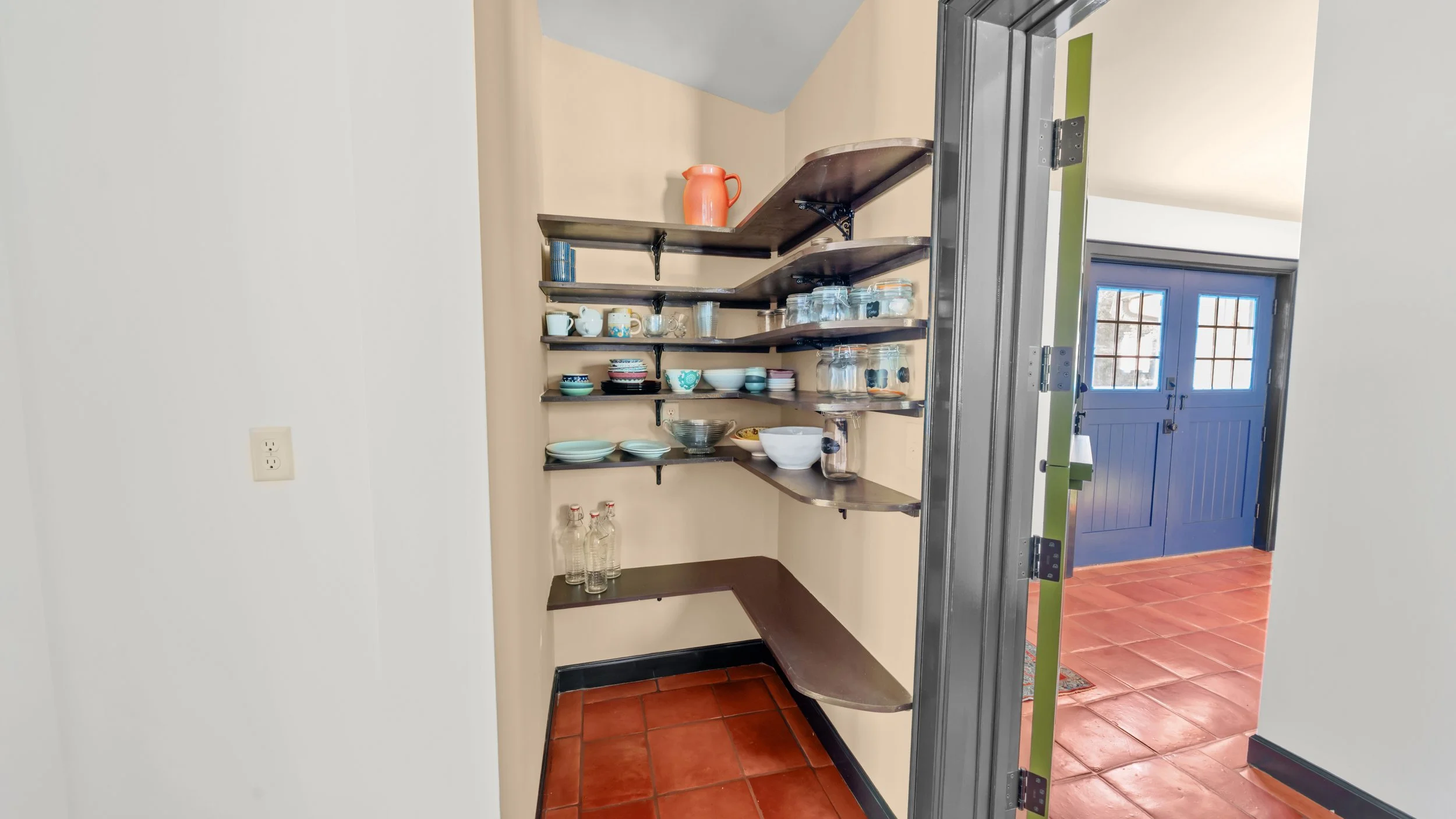 Custom built-in shelving and pantry storage