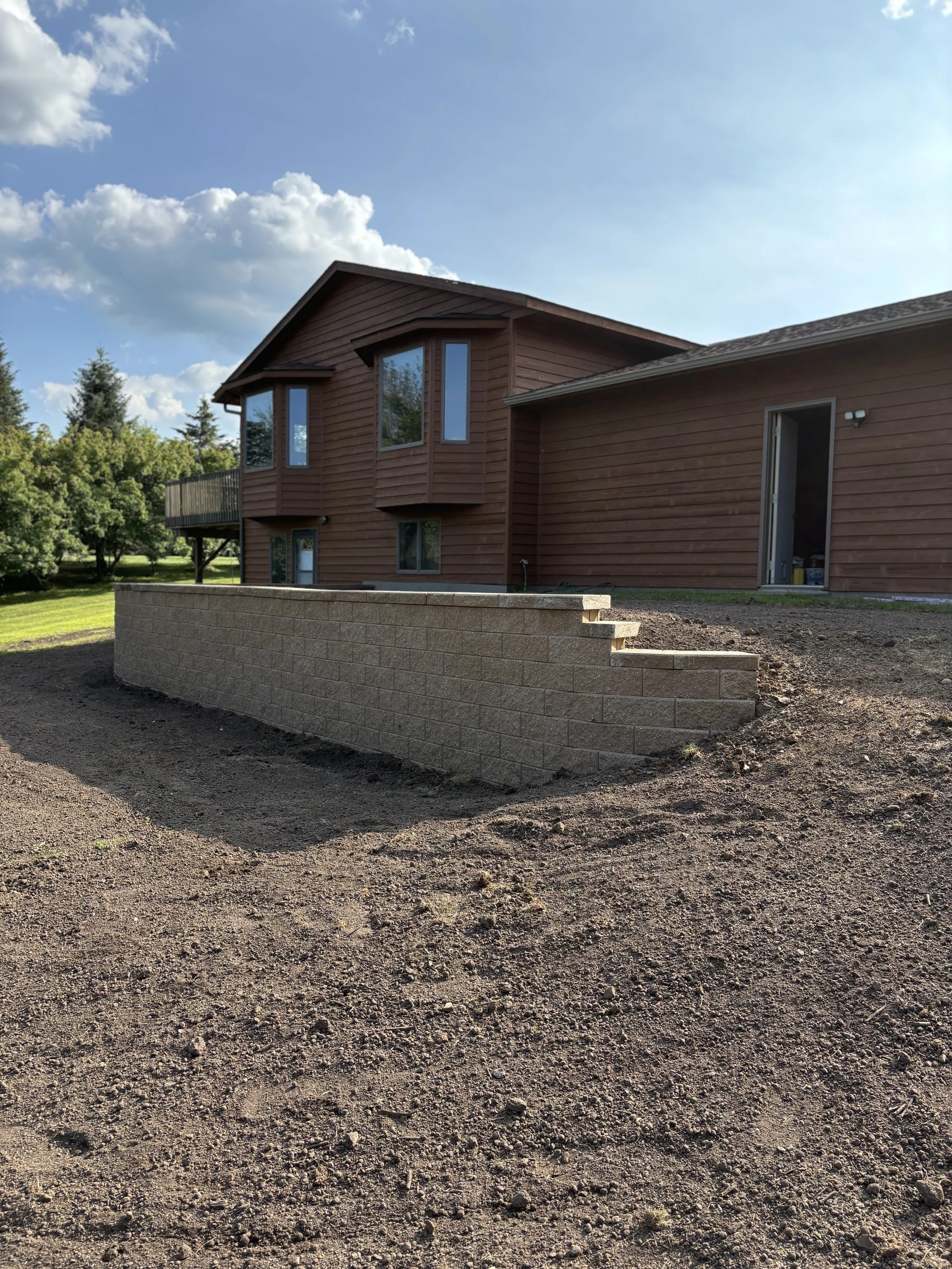 Retaining Walls & Patios in Hudson WI, River Falls Wi, Roberts Wi