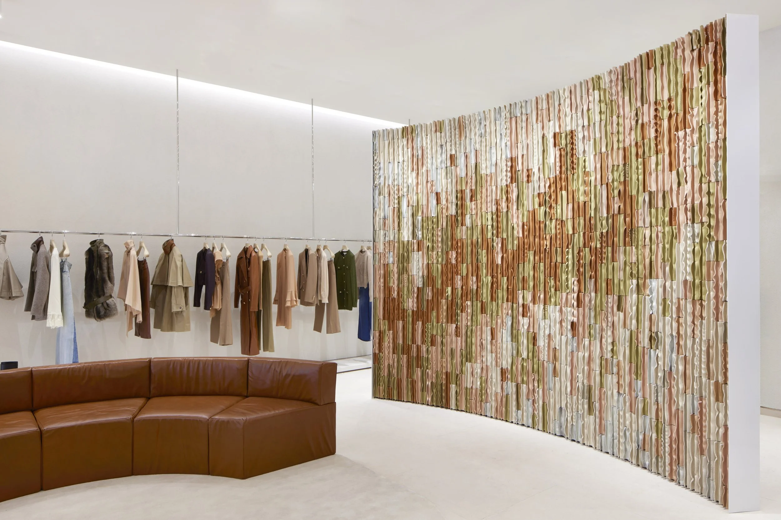Ben-Medansky-installation-Chlóe-Dallas-sideview-JessicaAlexander.jpg