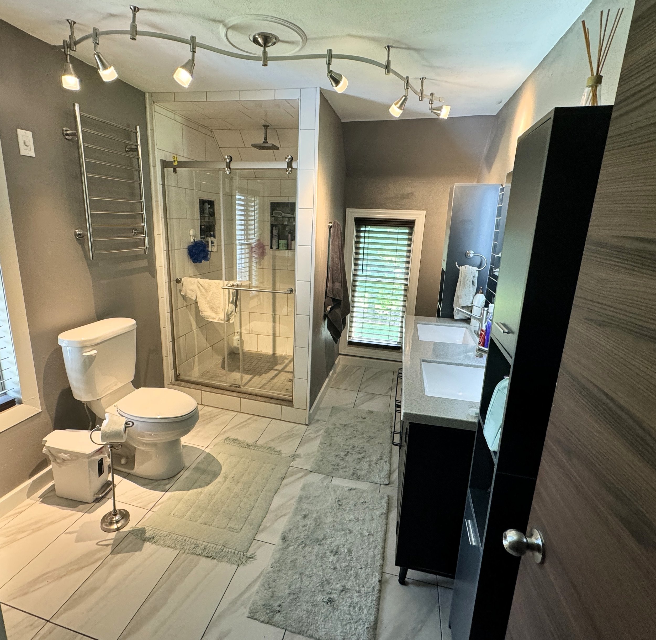 bathroom remodel.JPG