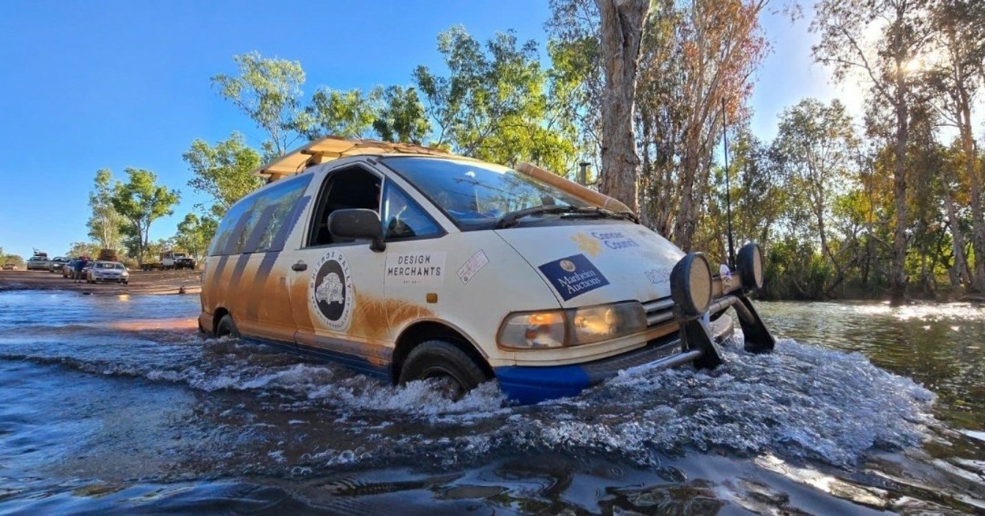 Congratulations to Team adidads &amp; Team Sub Par who have been taking part in the Winter @shitboxrally from Perth to Darwin with proceeds going to @cancercouncil 

My brother, Mike, and his great three mates have been preparing their vehicles and f