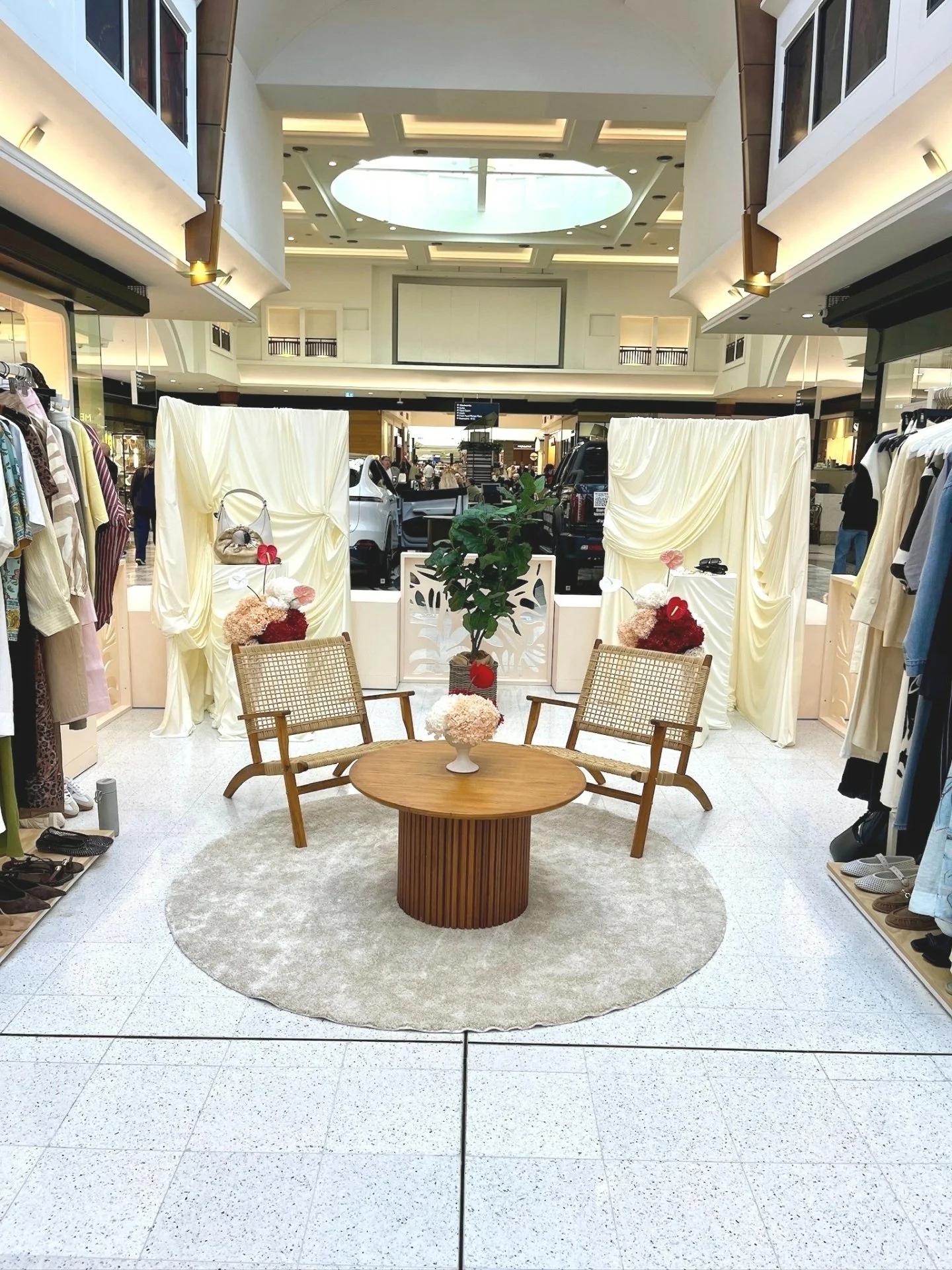 Bringing an activation we've styled to life never gets old. We're loving the pops of red at the @westfieldbooragoon 2025 Spring Styling Series ❤&zwj;🔥 And of course the ivory draped fabric!

@stylebyrachelmetropolis
#designmerchants #designmerchants