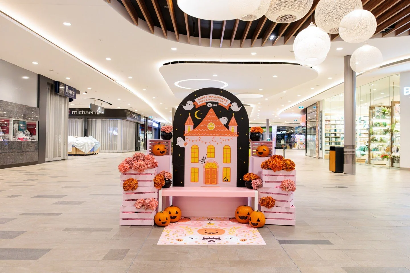 Happy Halloween! 👻 Step up to the @belmontforum Halloween photo activation this week! 

Print @centregraphics
📸 @socostudios_

#designmerchants #designmerchantsperth #trickortreat #halloween #activation #visualmerchandising