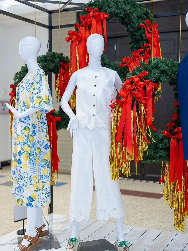 Red and gold Christmas wreath concept for @thesquaremirrabooka ❤️🎄❤️

#designmerchantsperth #designmerchants 

📸 @socostudios_