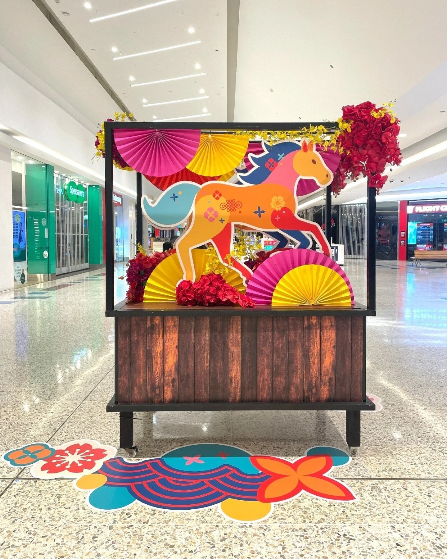 Festive Lunar New Year Cart styling for @thesquaremirrabooka with custom pleated fans. All ready for in centre activities and fun!

Design, Props &amp; Styling by us
Print @cresults_
