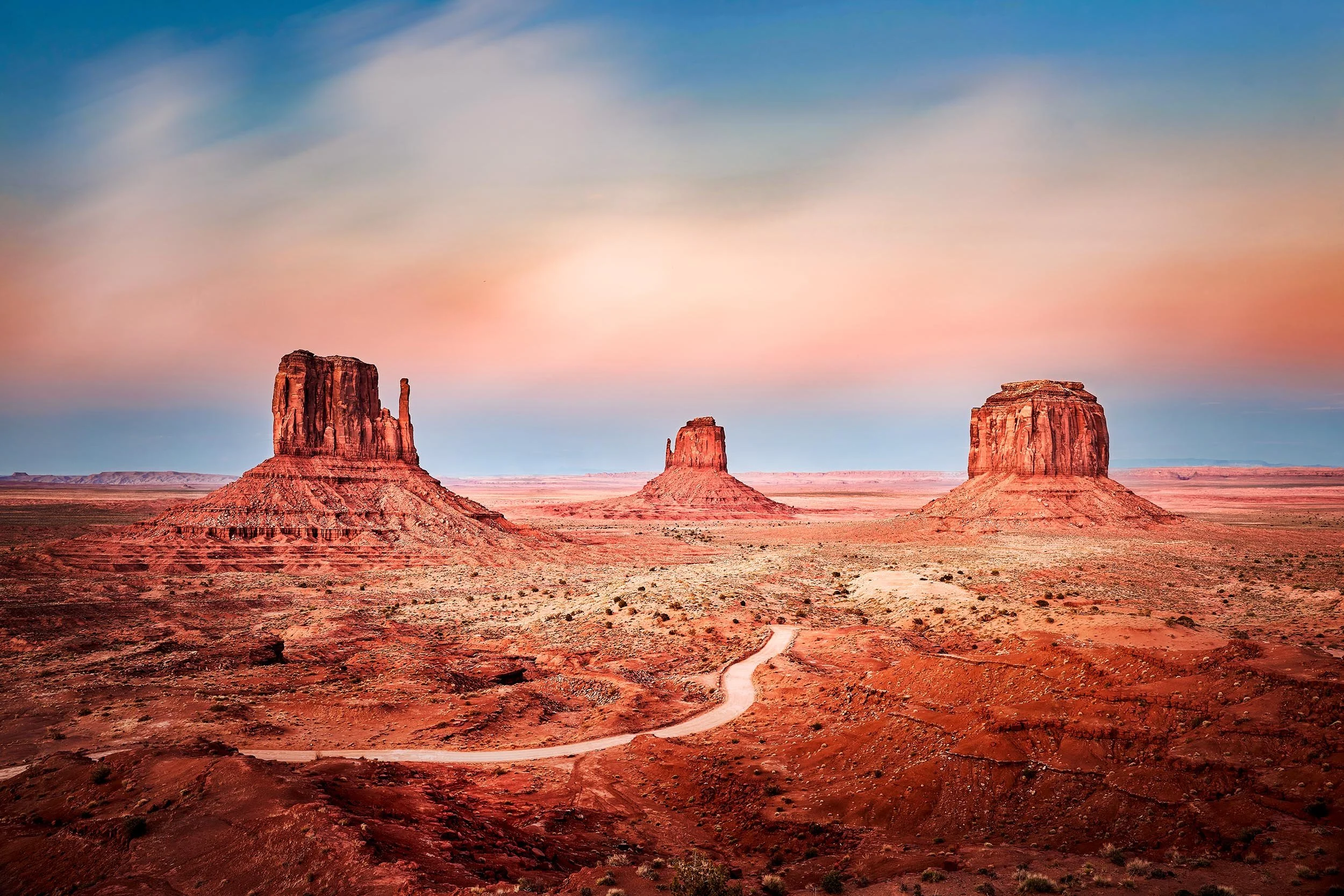 Utah-Monument-Valley-Mittens-Merrick-Butte-2592A.jpg
