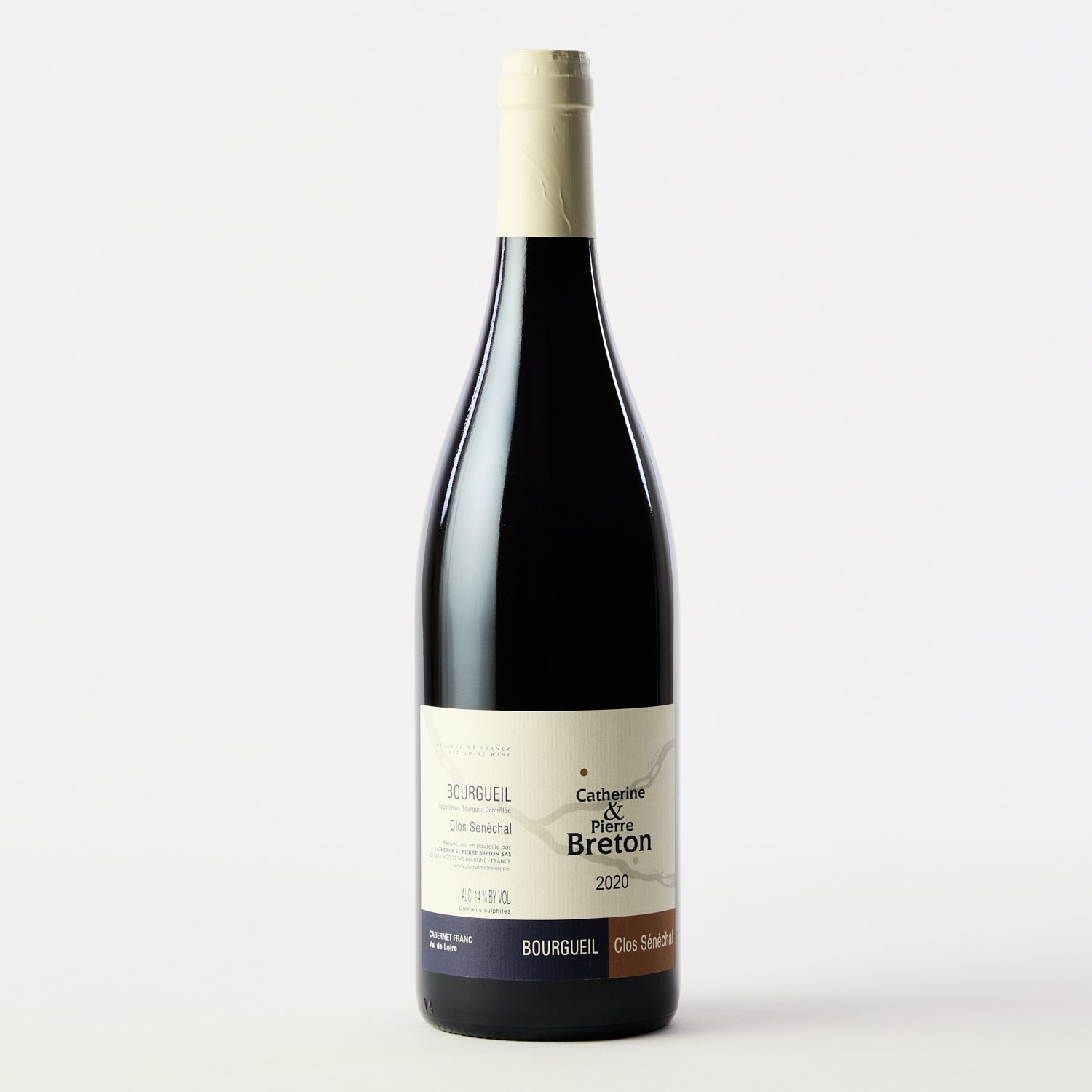 catherine-and-pierre-breton-clos-senechal-bourgueil-loire-valley-france-2022.jpg