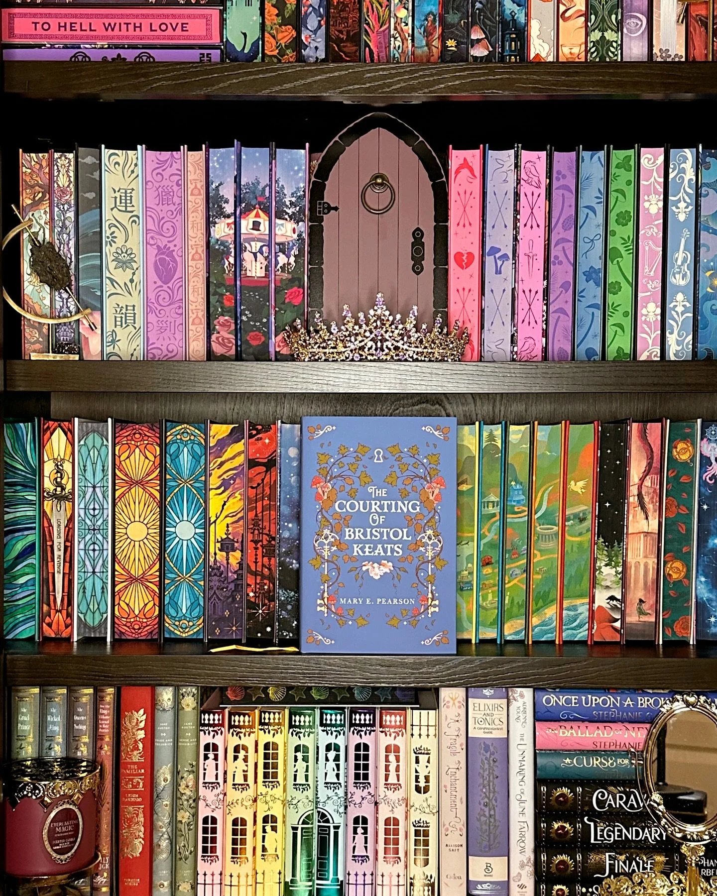 What are you currently reading? ✨📚 Sound off below! 
#books #read #bookstagram #reading #bookish
