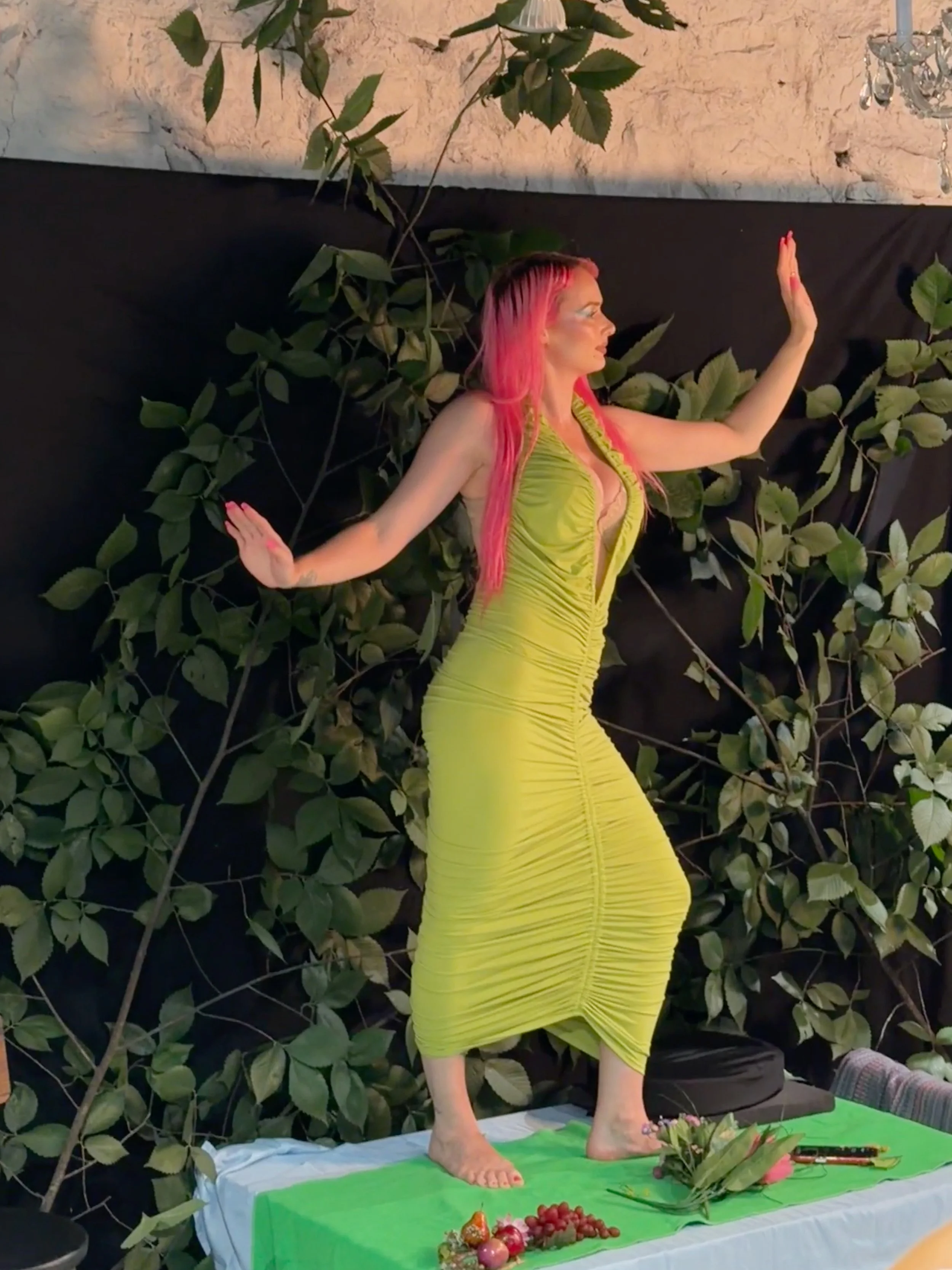 Model Posing as a Faerie