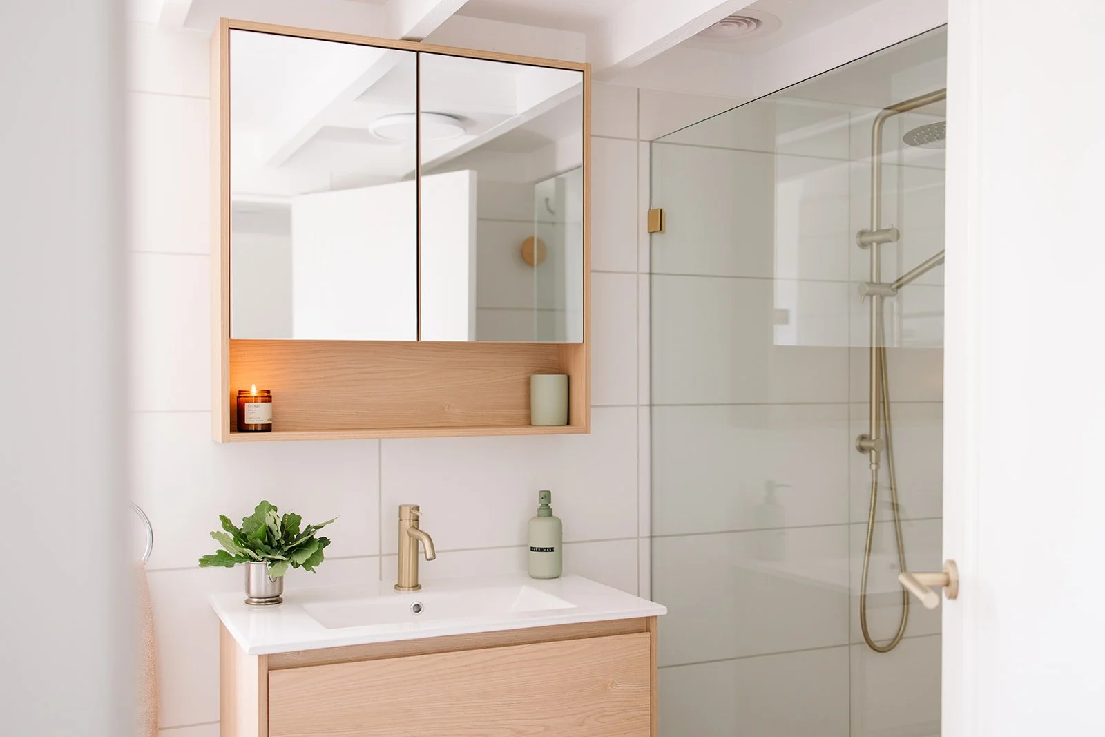 Foxlow Station - TheBarn - Ishita Moghe Photography-35.jpg