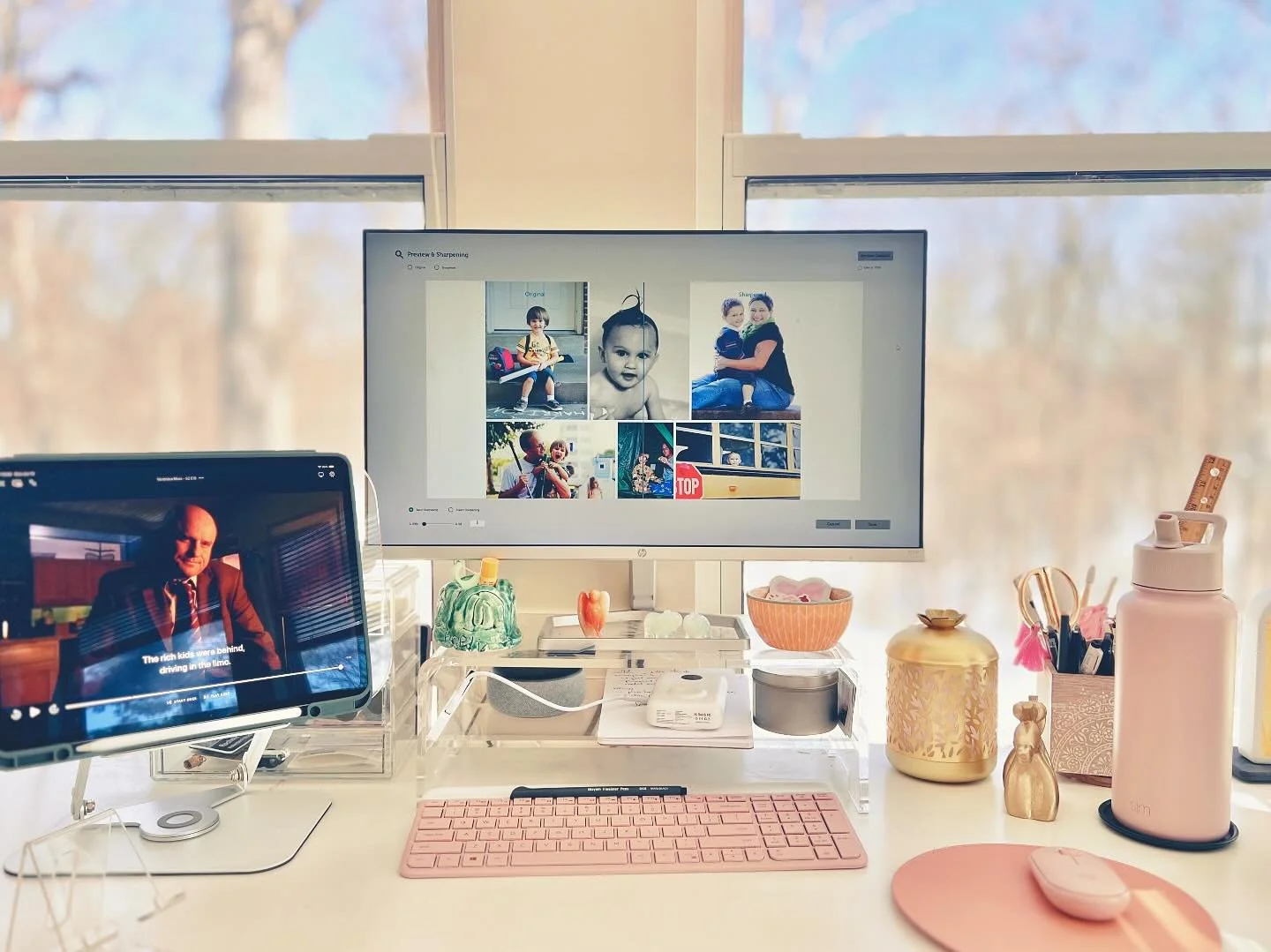 My view while album designing 🤍