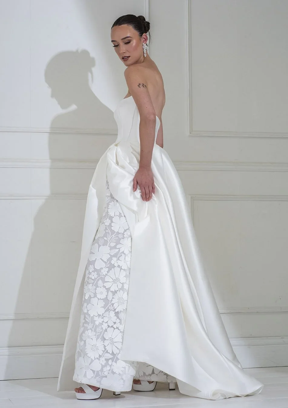 freda bennet calista side.webp