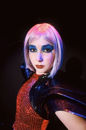 Bio & Gallery. — Sophie Grey. Music