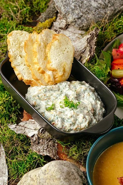 Summer Market Collection -Crostini Box with Spinach, Artichoke, Parmesan Dip $12 each