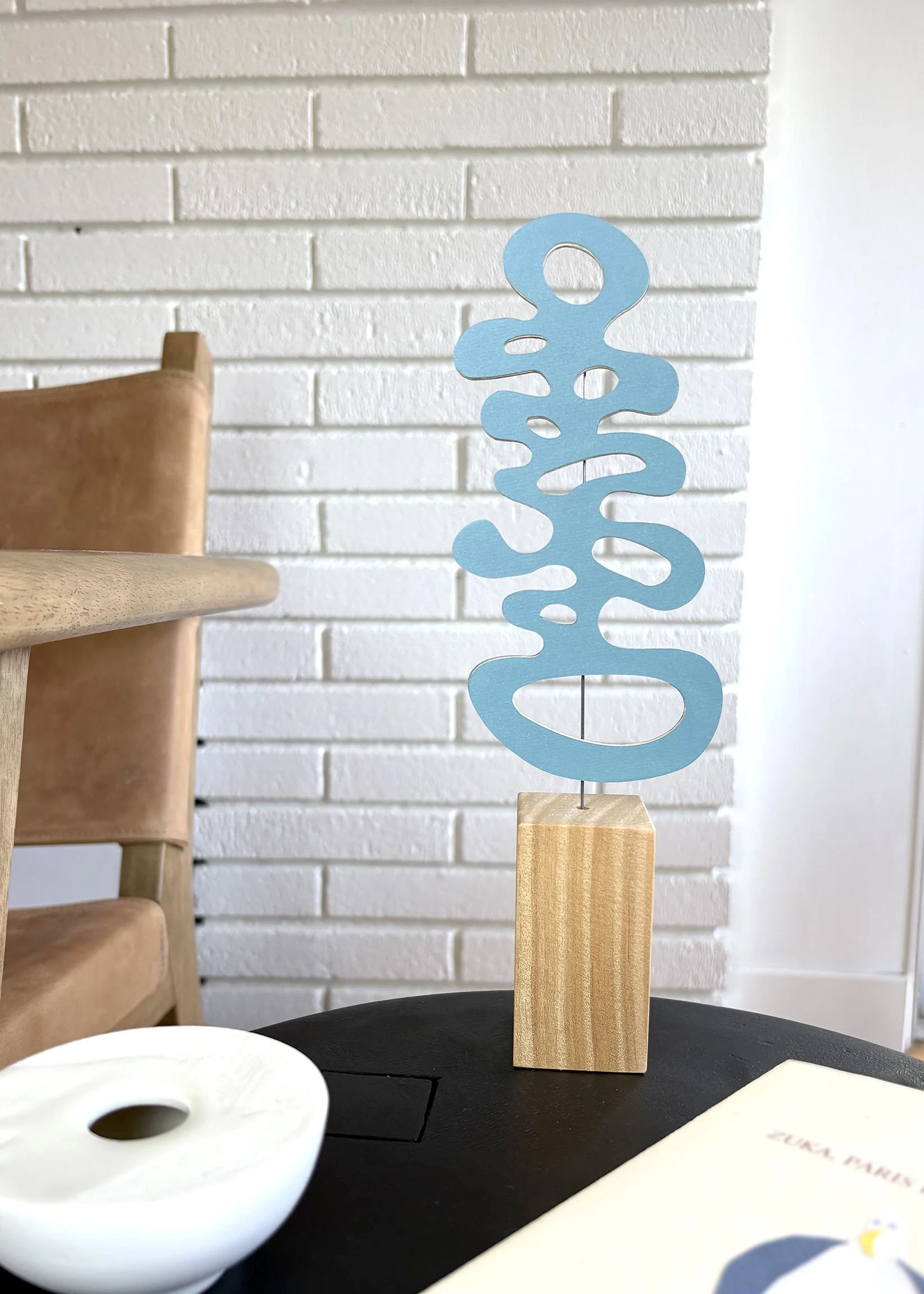 Echo 1 shape 9 on table 02.jpg