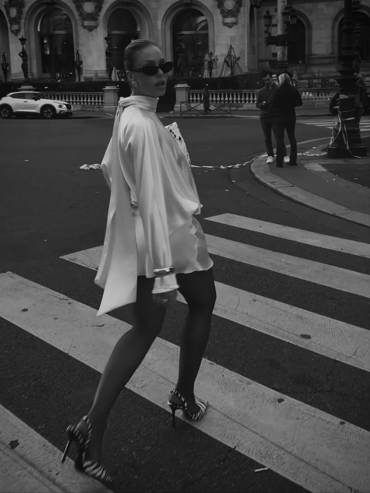 Nights in Paris &lt;333 

@divino.paris 

#paris #fashionblogger