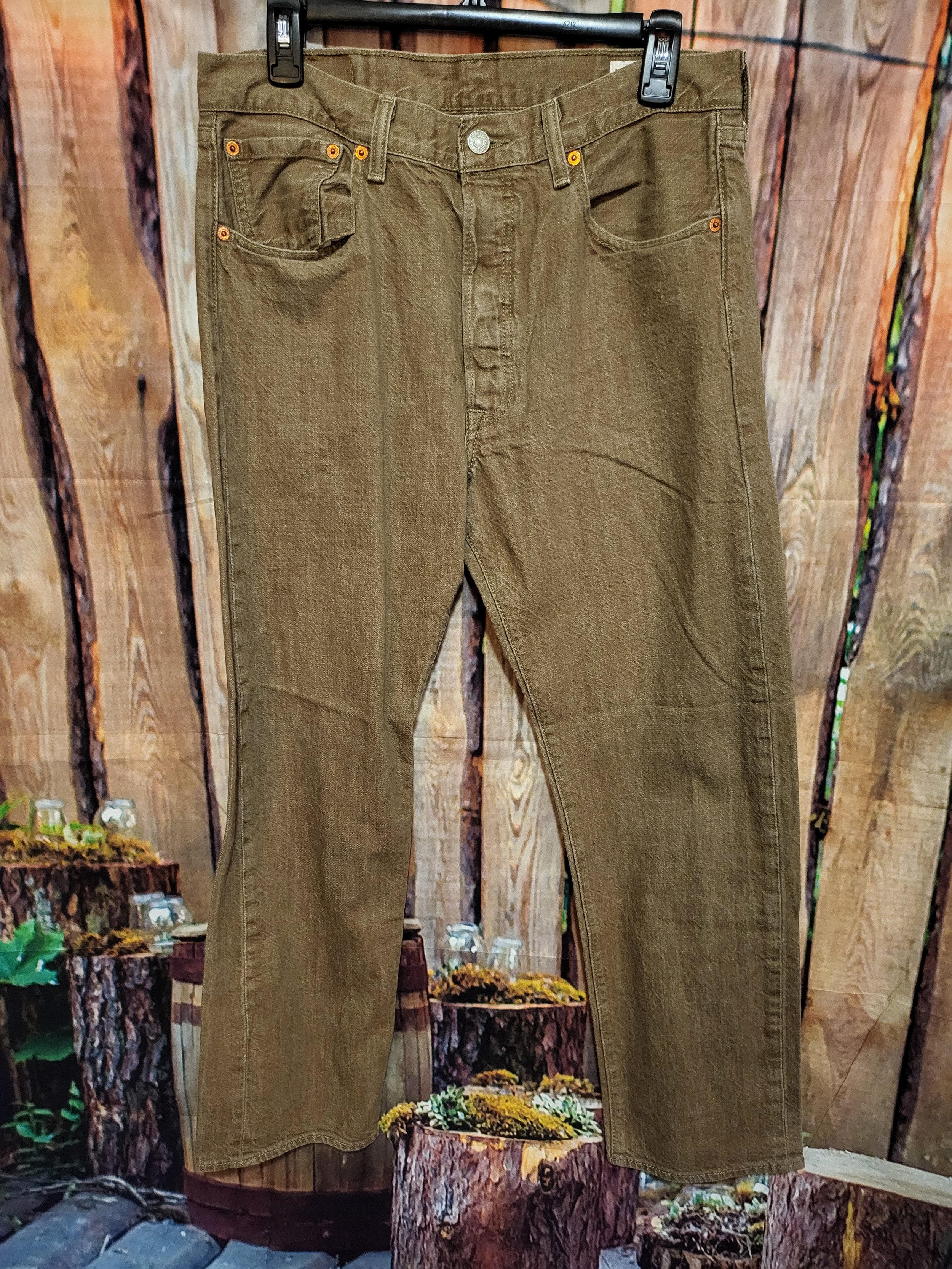 Mens Levi Jeans- 34x32