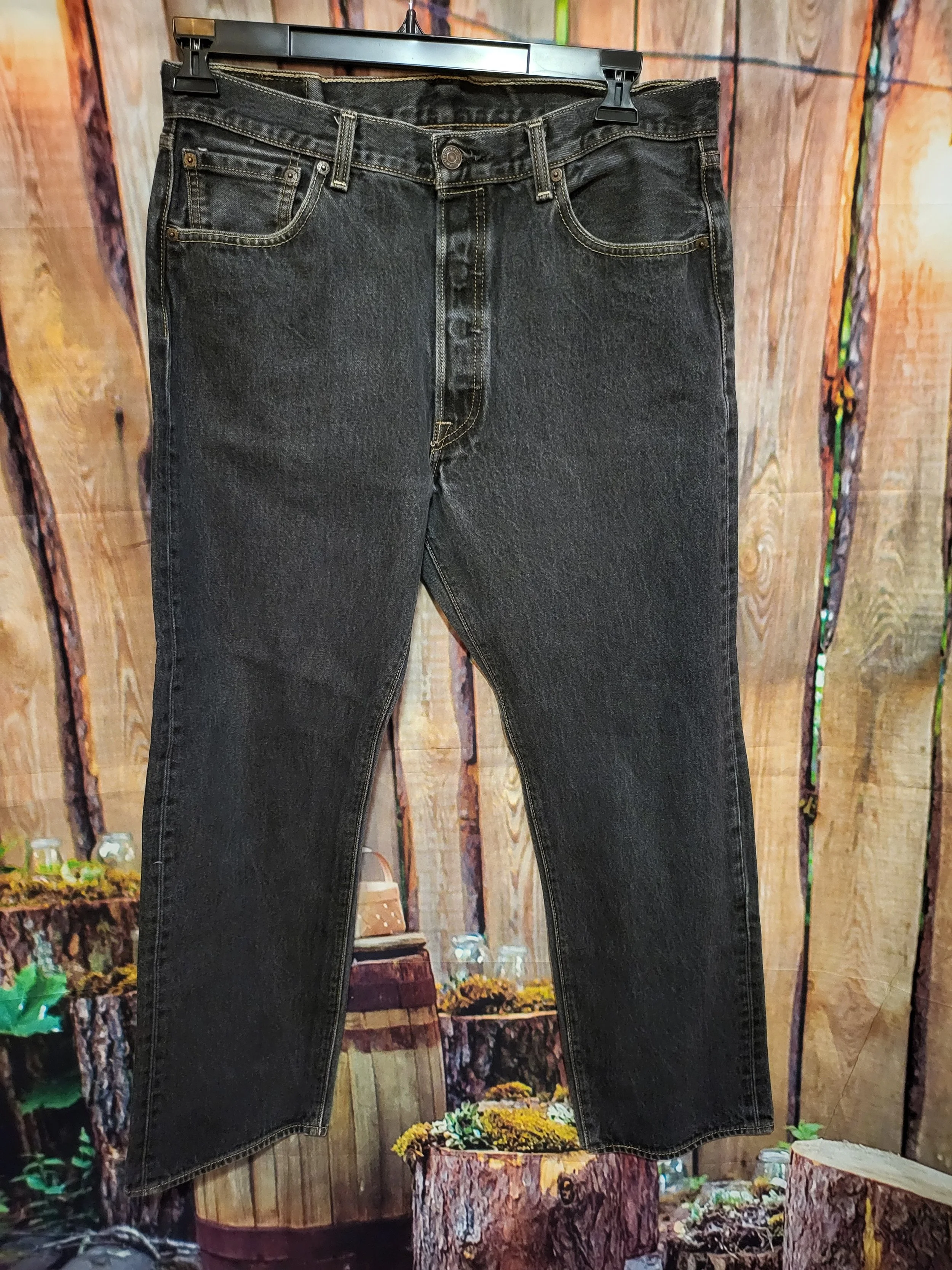 Mens Levi Jeans- 36x32