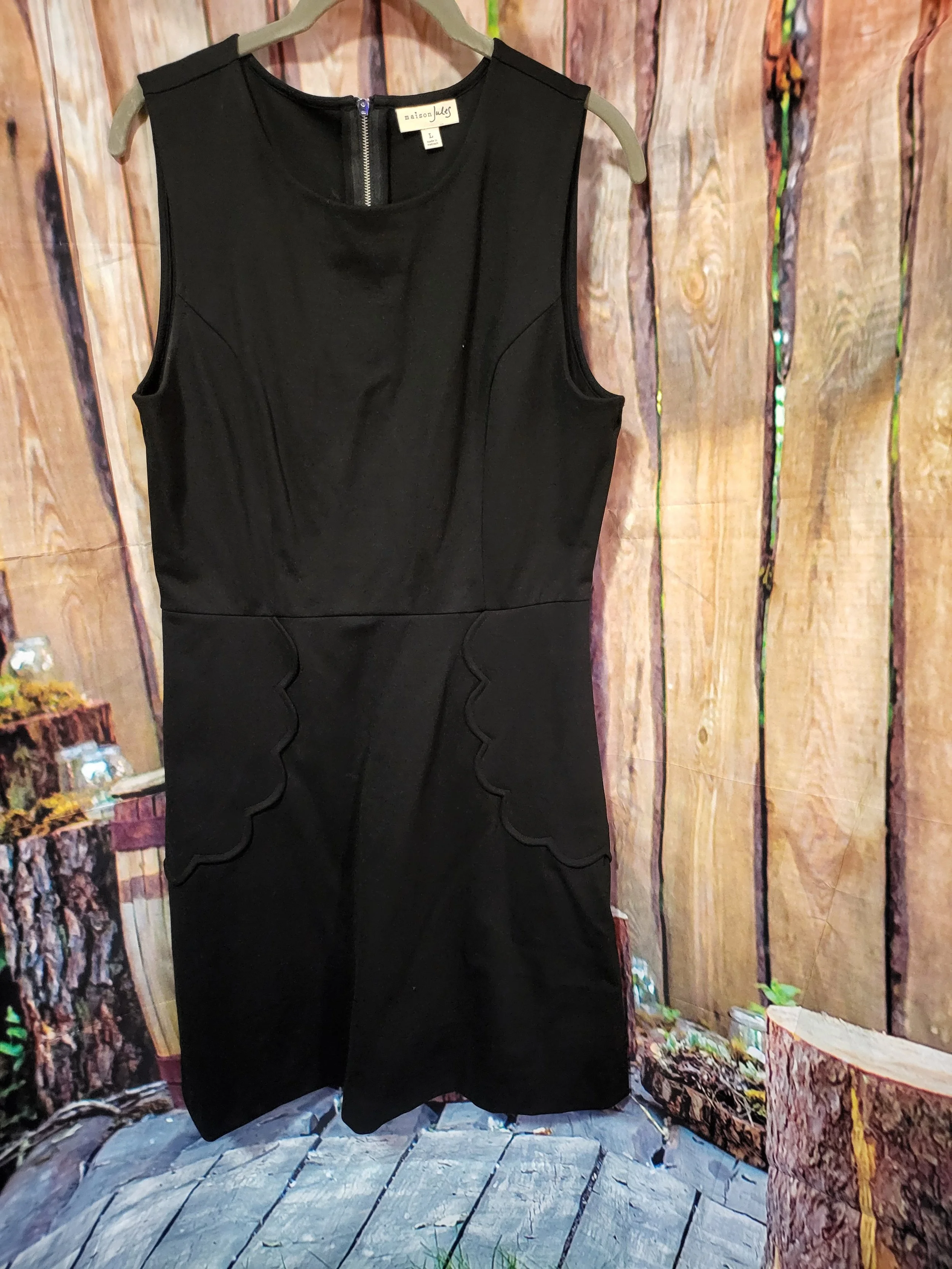 Womens Aline Dress With Scalloped Pockets- L