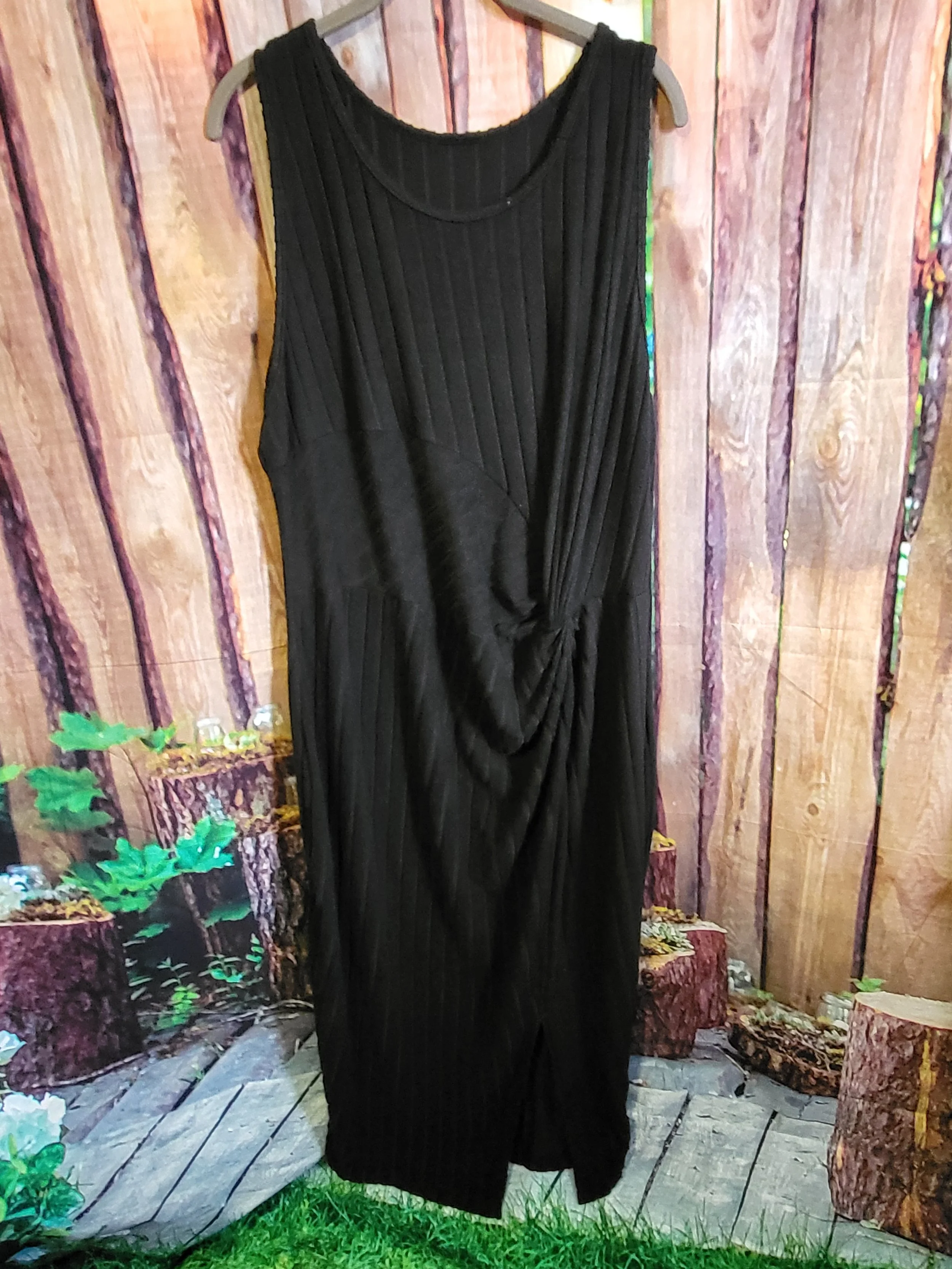 Brand New Womens Black Midi Dress- XXL
