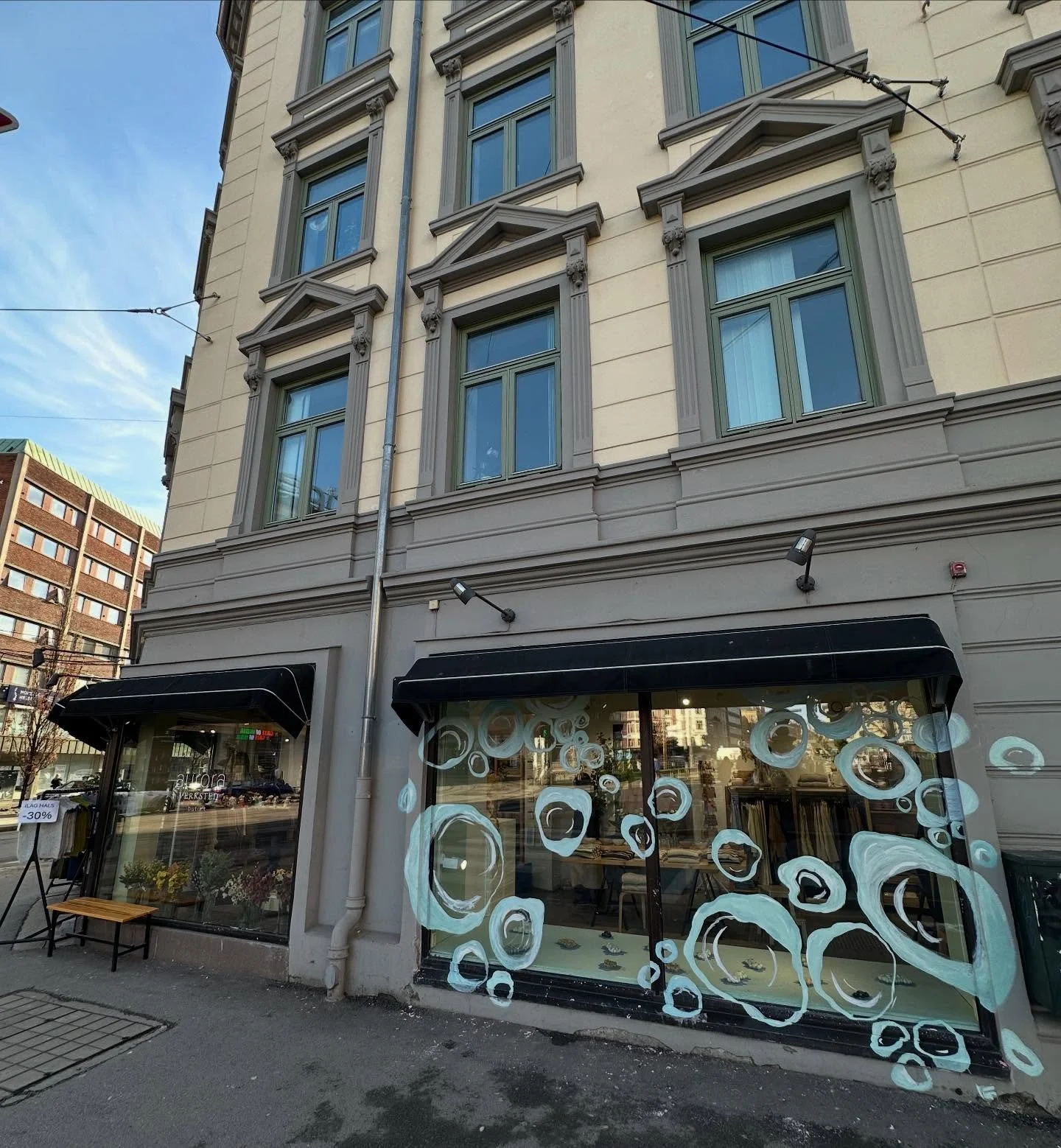 Velkommen til butikken! Husk at du alltid kan bes&oslash;ke oss p&aring; auroraverkstedbutikk.no🫶