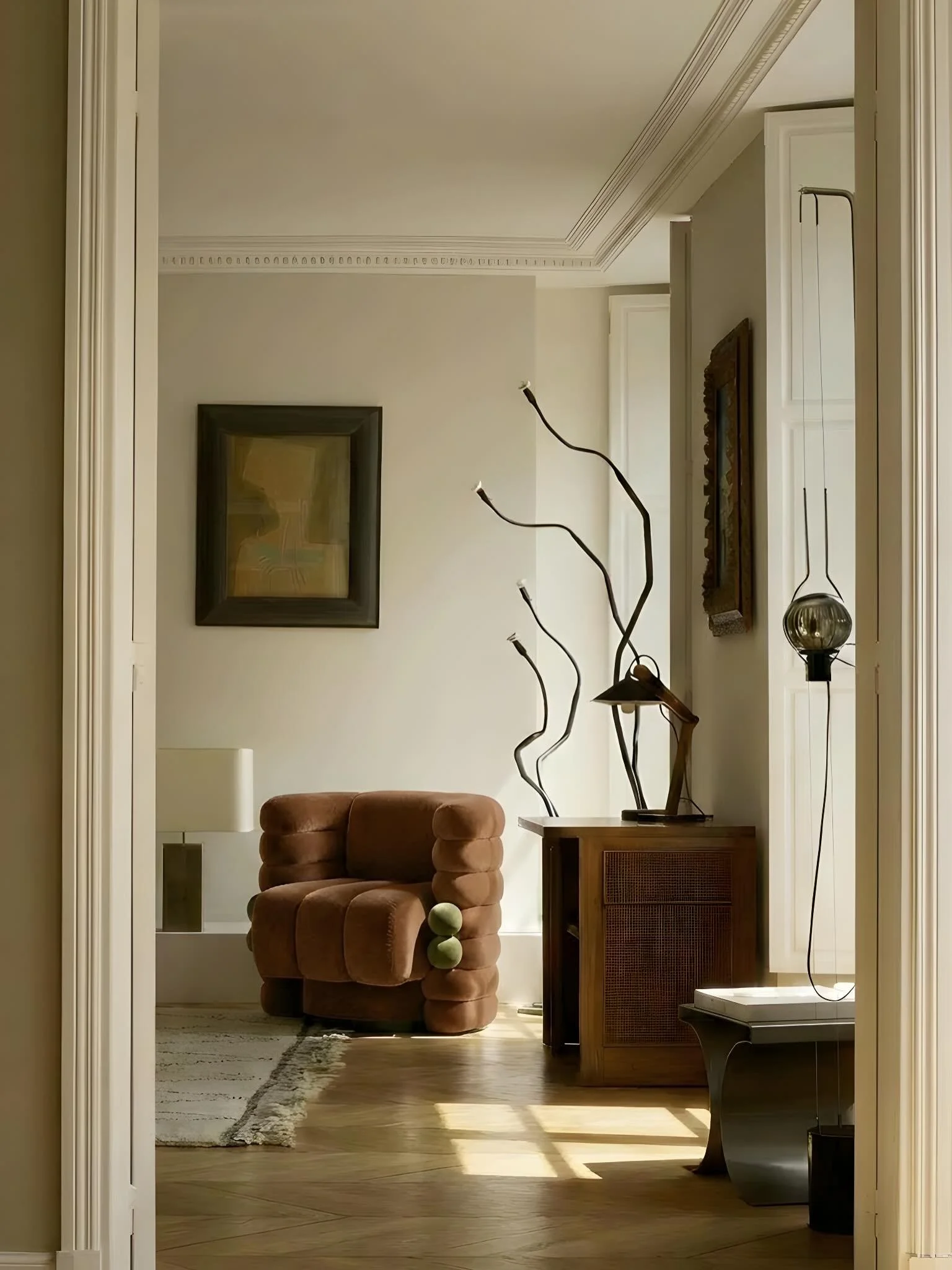 Eclectic forms, timeless atmosphere.

Recently onboarded to the agency, @hubaconcept blends French-inspired aesthetics with retro-futuristic architectural influences to create interiors that feel both contemporary and timeless.

For this living room,