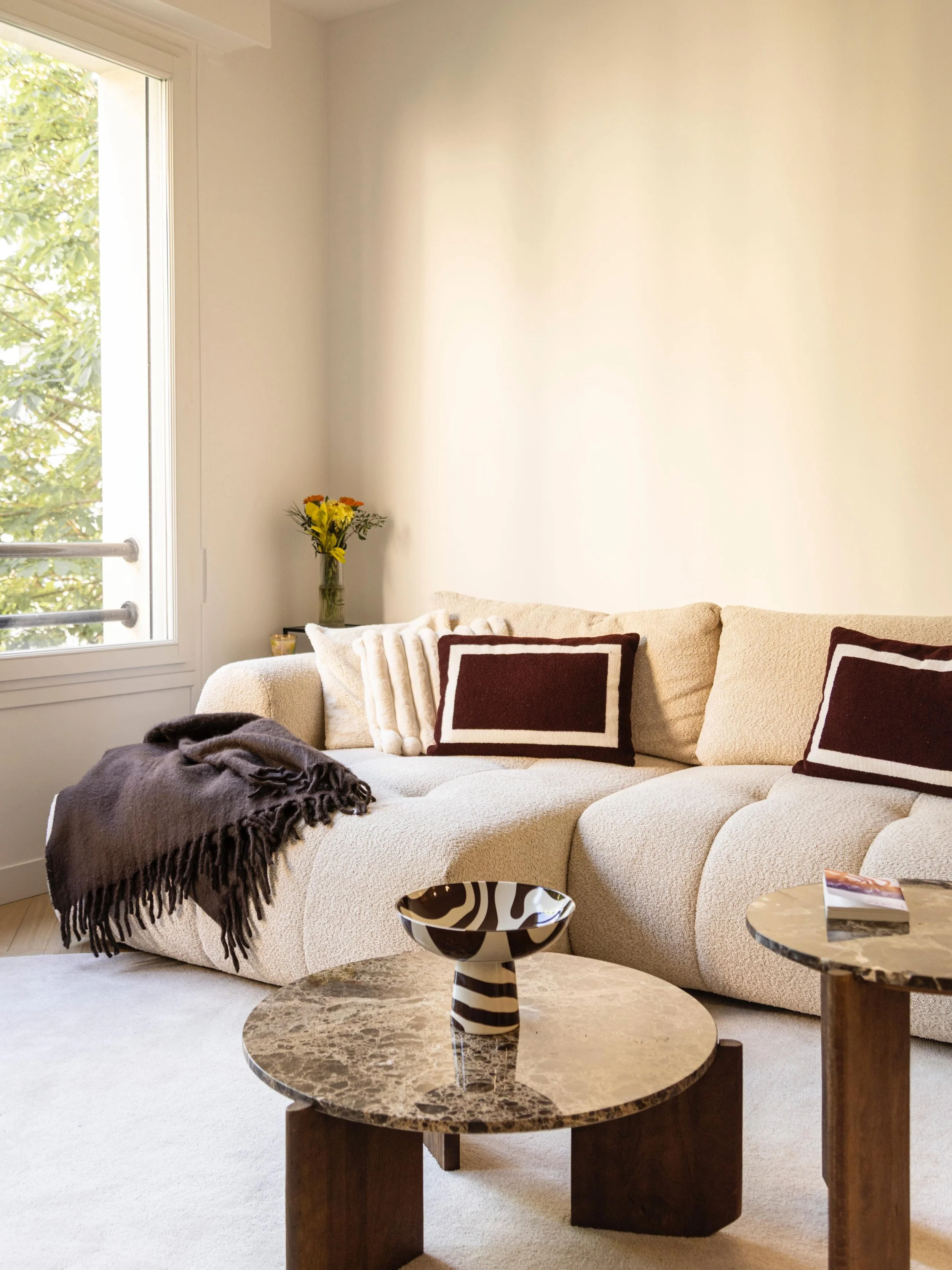 For this Parisian apartment by Valuo, we directed the full content production to present the finished project at its most compelling. From shoot planning to final edit, every detail was produced to make the space feel as desirable as it is to live in