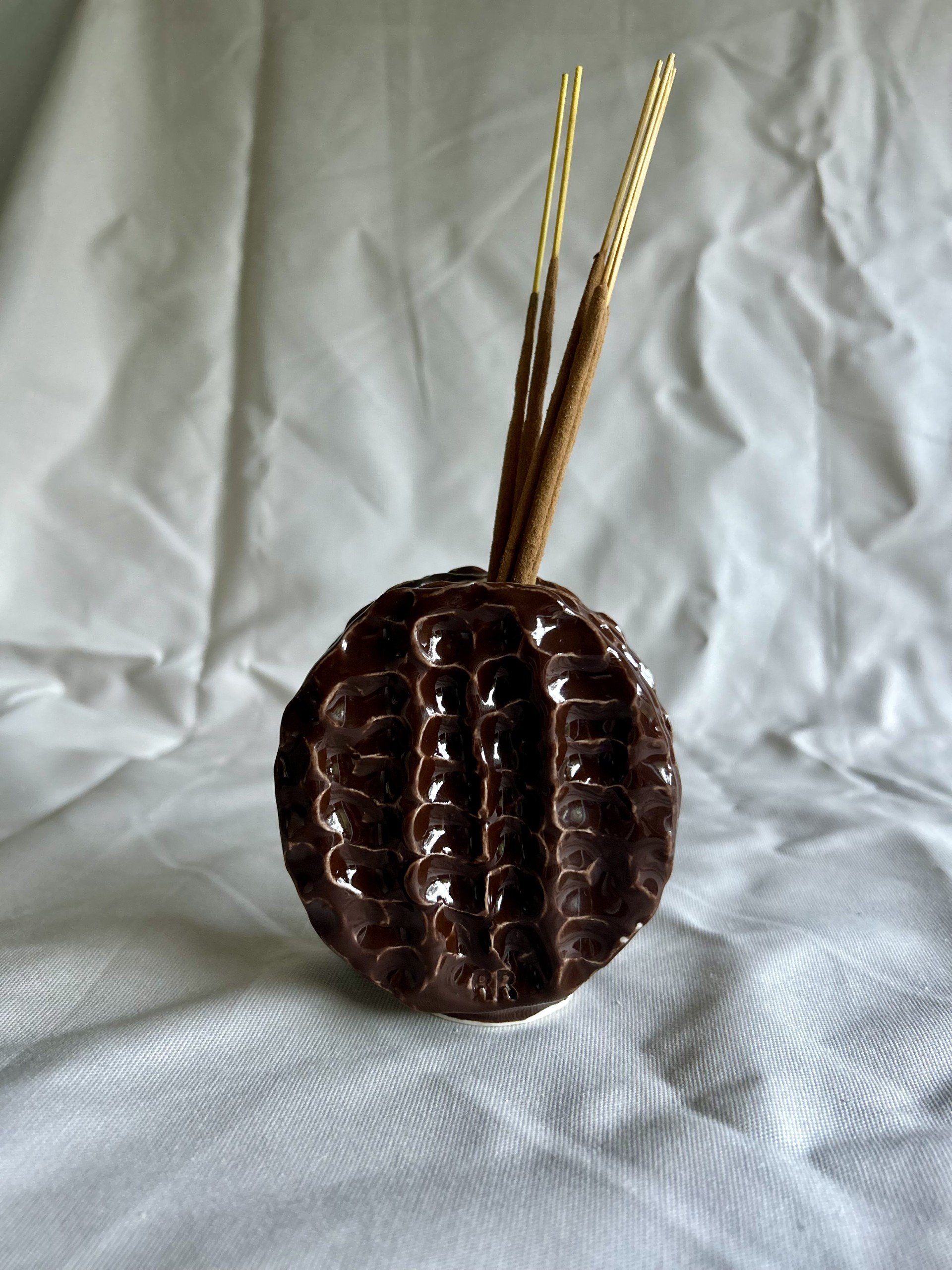 choc bud vase 1.jpg