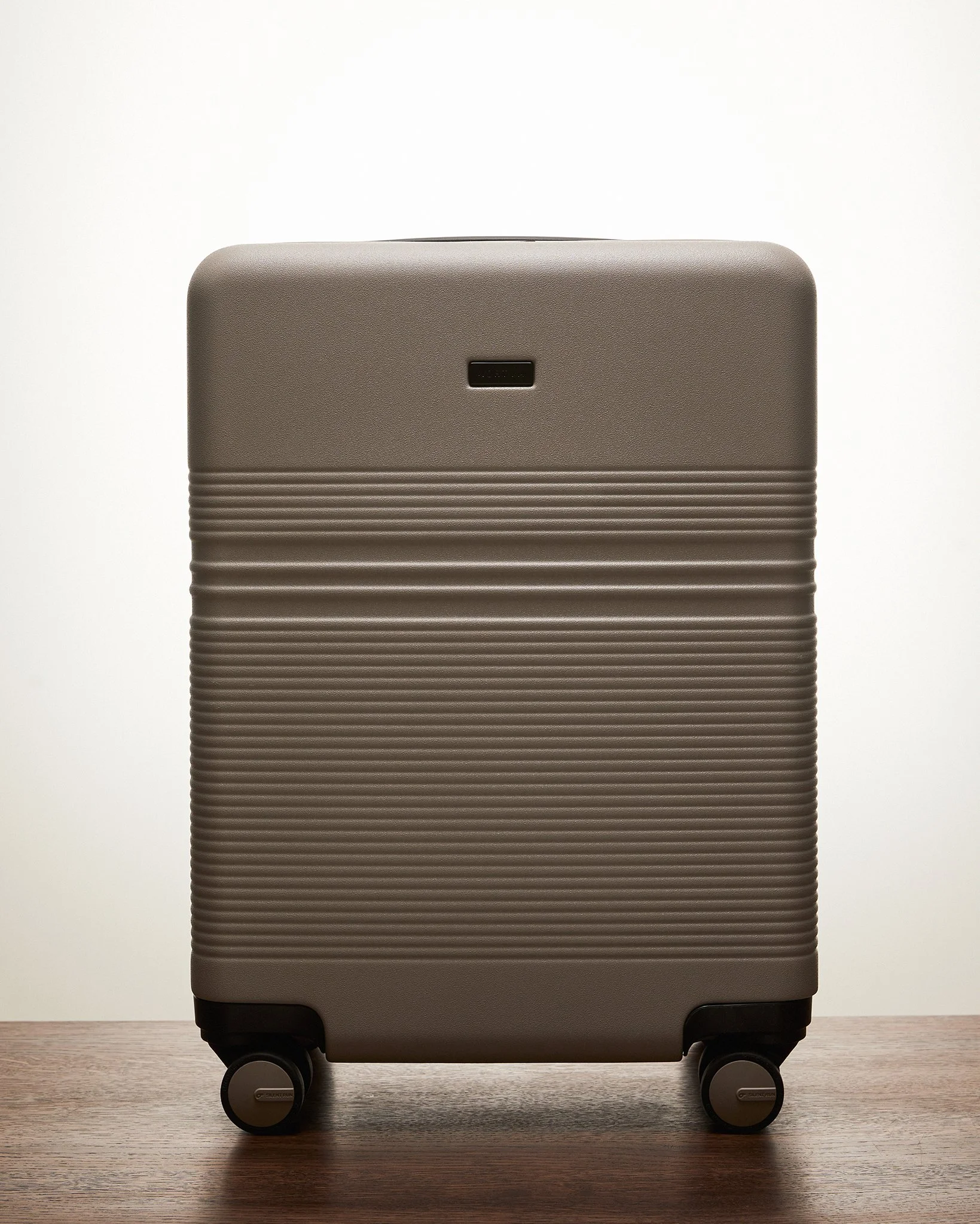 ESSENTIAL36870.jpg