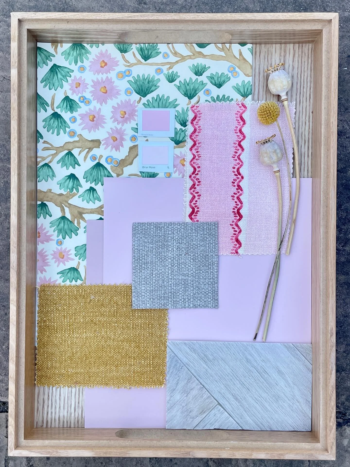 Blush tones &amp; hometown tunes 💕🎶

To mark Ed Sheeran&rsquo;s @teddysphotos  homecoming concert in Ipswich (my hometown too!) tonight, I&rsquo;ve created four pink-themed moodboards, each with its own personality and palette:

1️⃣ Pink blossom wa