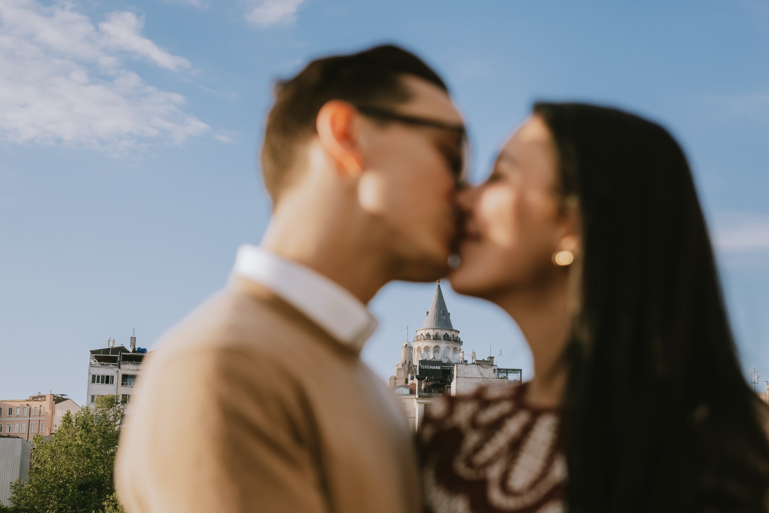A real surprise proposal in Galata Tower and after, couple shooting in beautiful Istanbul✨
.
.
.
#twowedco #proposal #couplegoals #istanbulpreweddingphotos