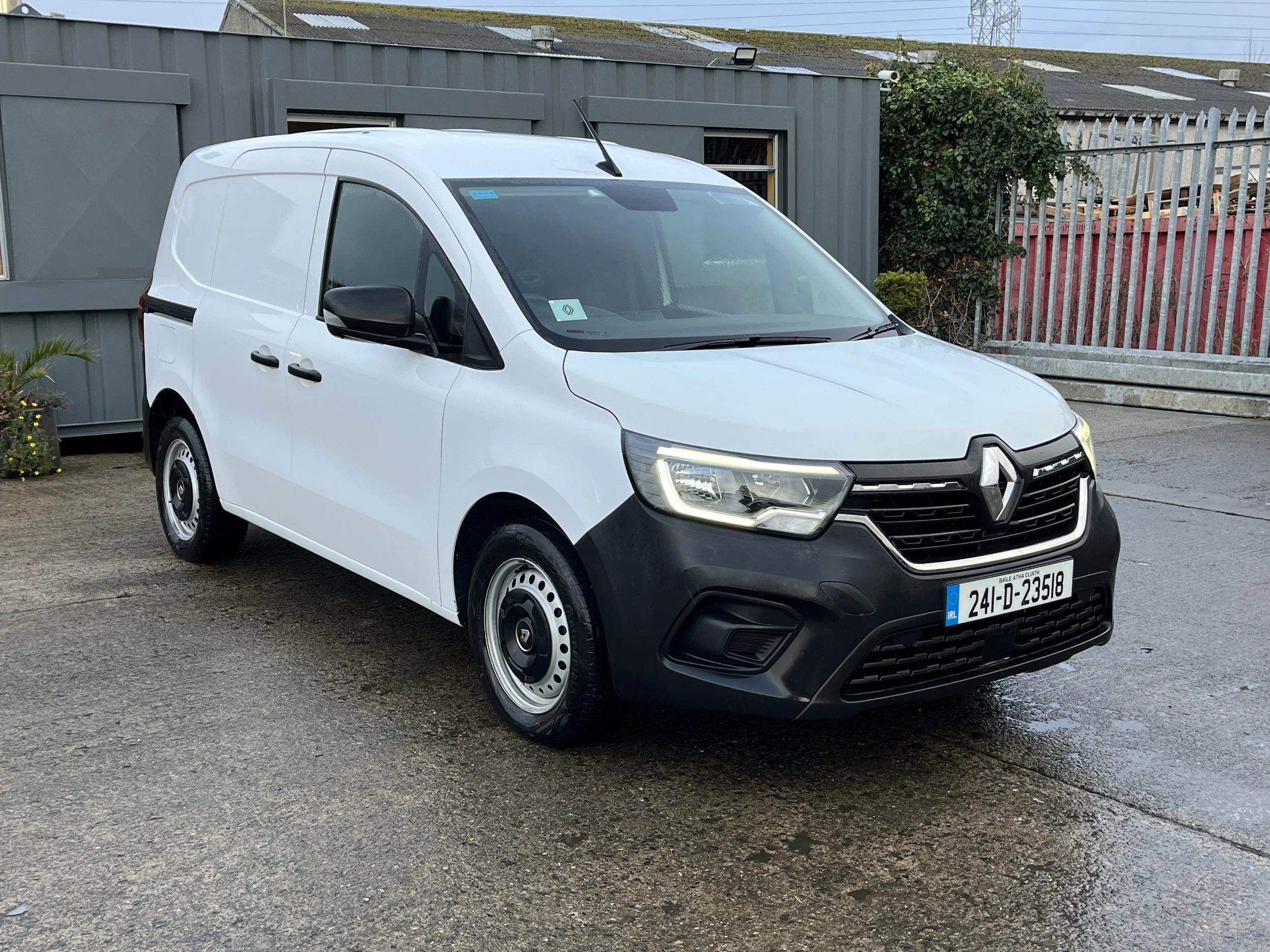 2024 RENAULT KANGOO 34K SOLD