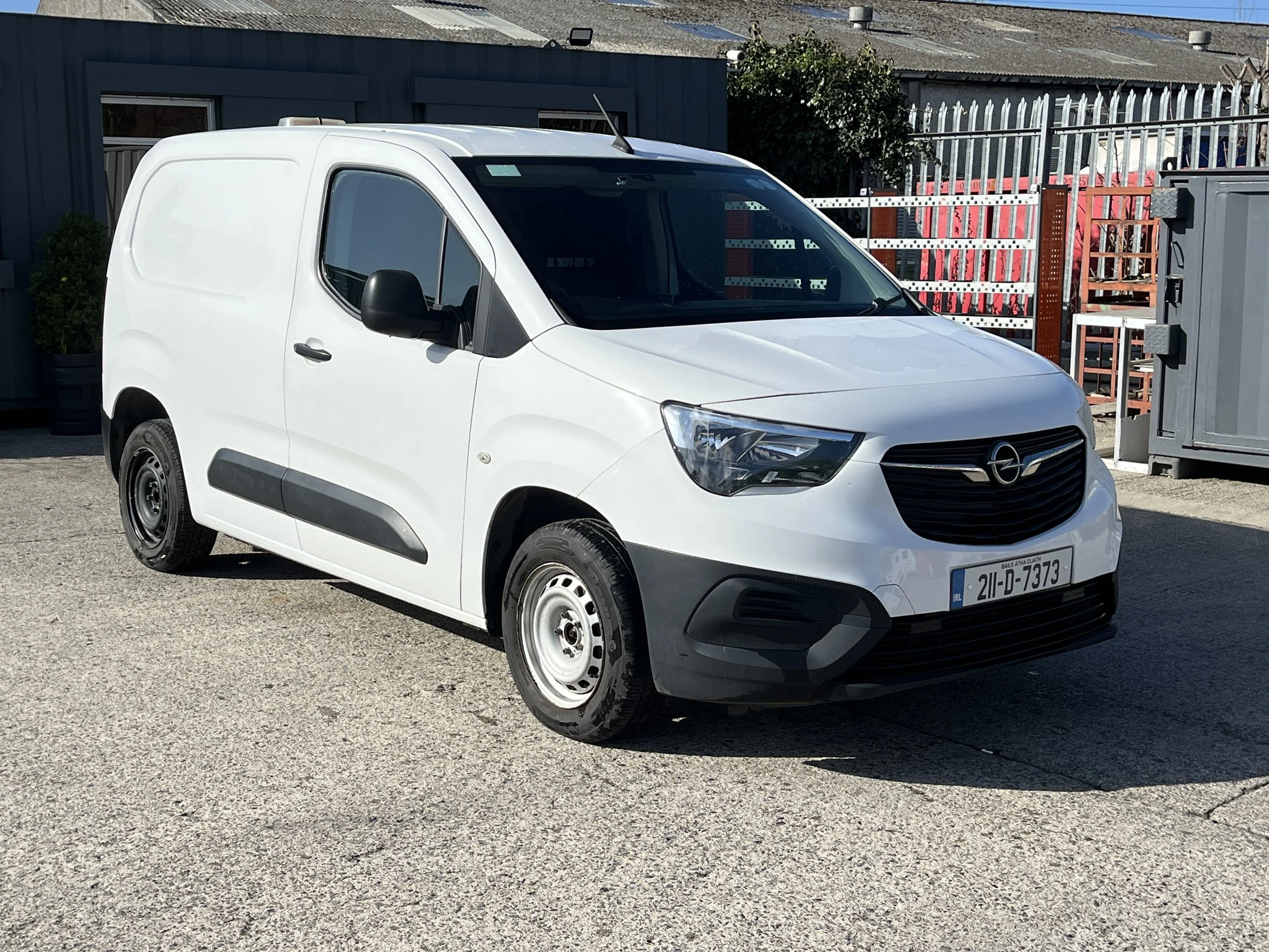 2021 OPEL COMBO 3 SEAT 215KM       €6300