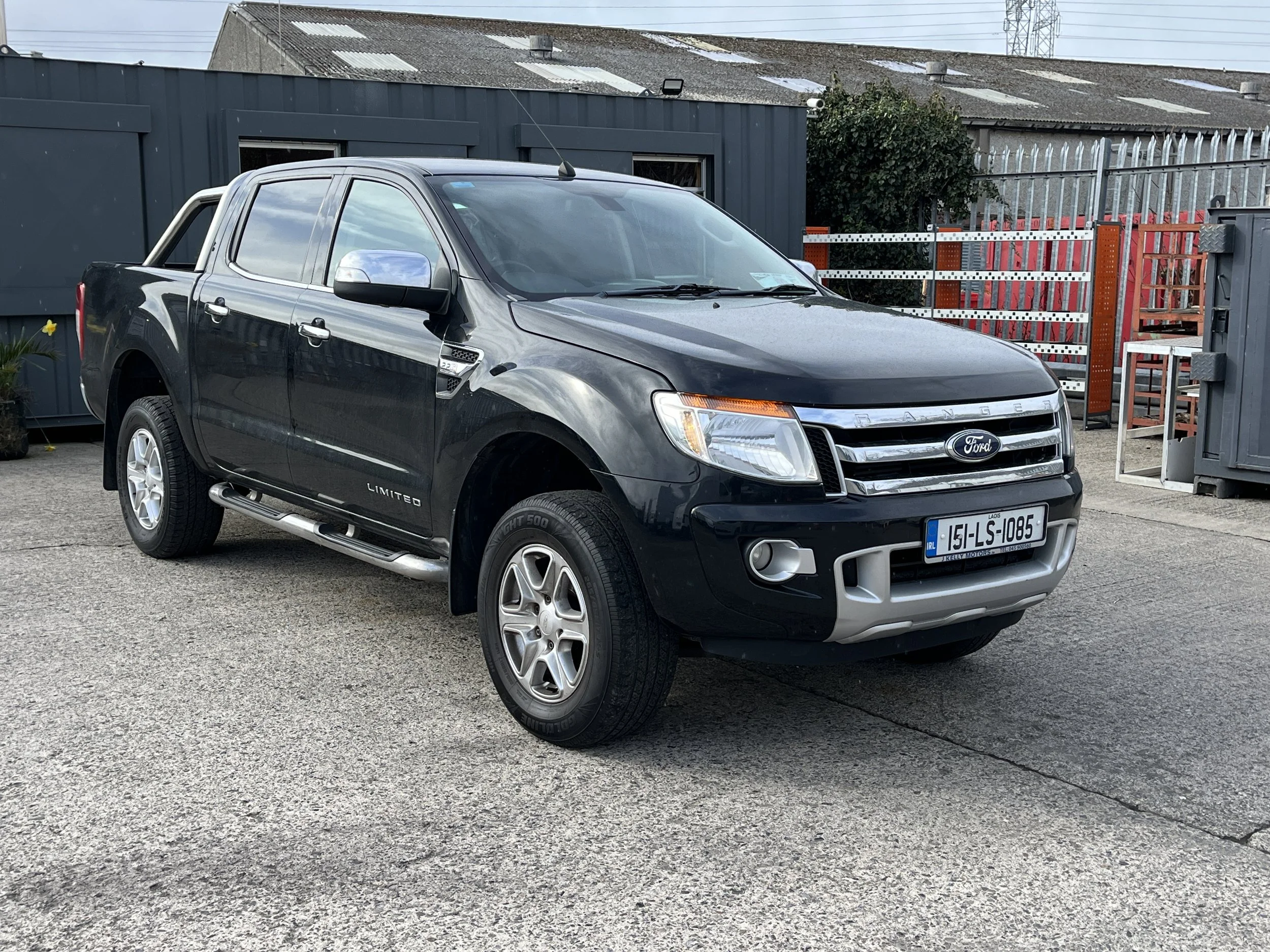 2015 ford ranger limited 190km         sold