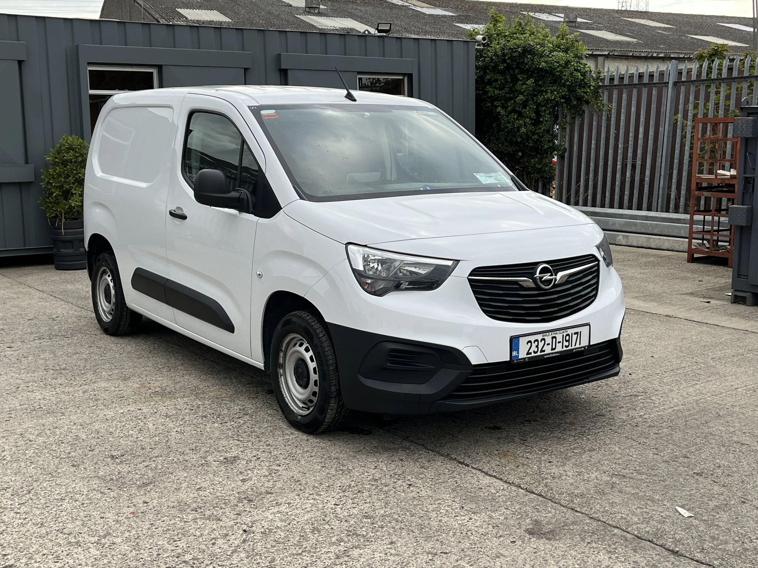 2023 OPEL COMBO 100BHP 152KM  €10500