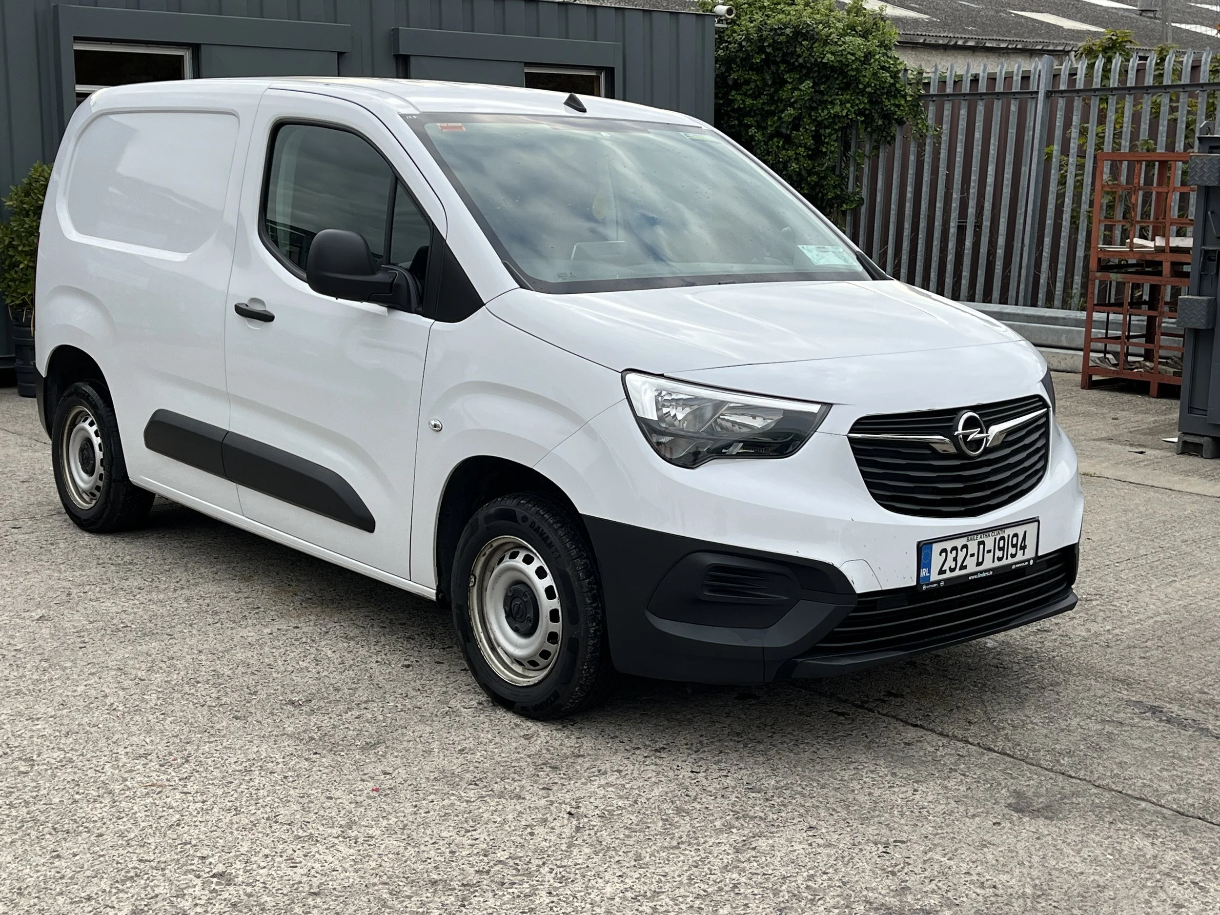 2023 OPEL COMBO 1OO BHP 127KM sold