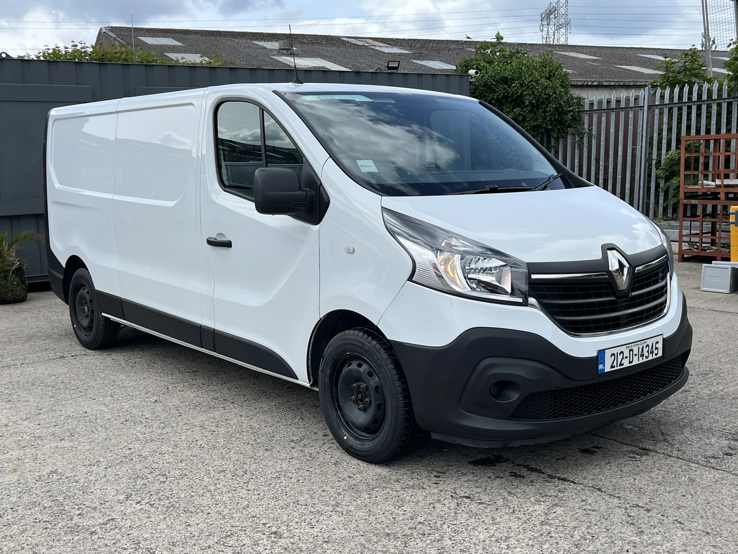 2021 RENAULT TRAFIC 2.0DCi LWB 200K sold 
