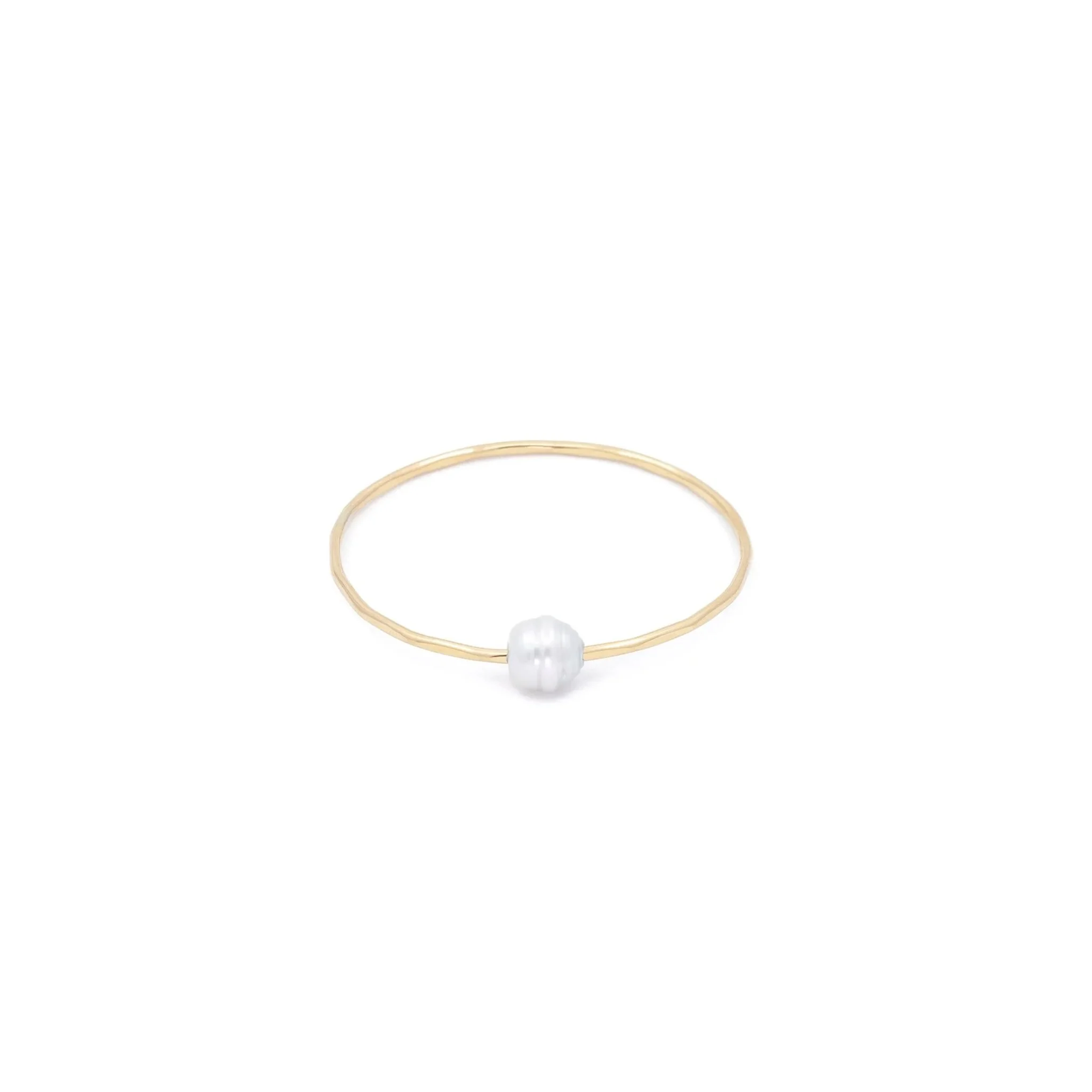 white+south+sea+bangle-4.jpg