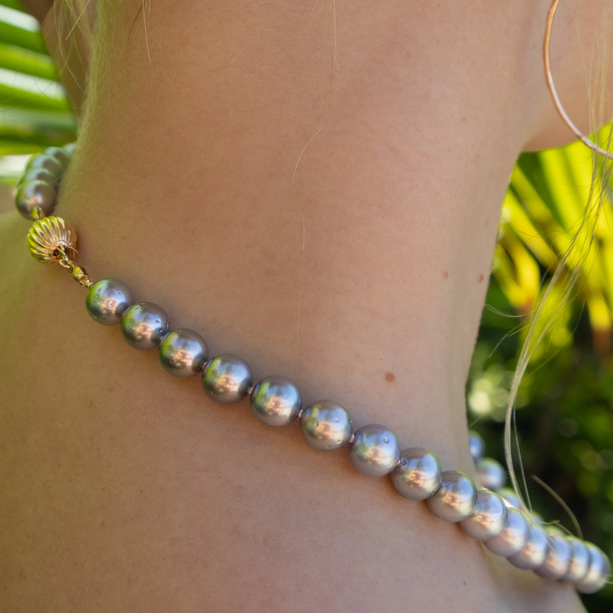 knotted rw tahitian necklace.jpg