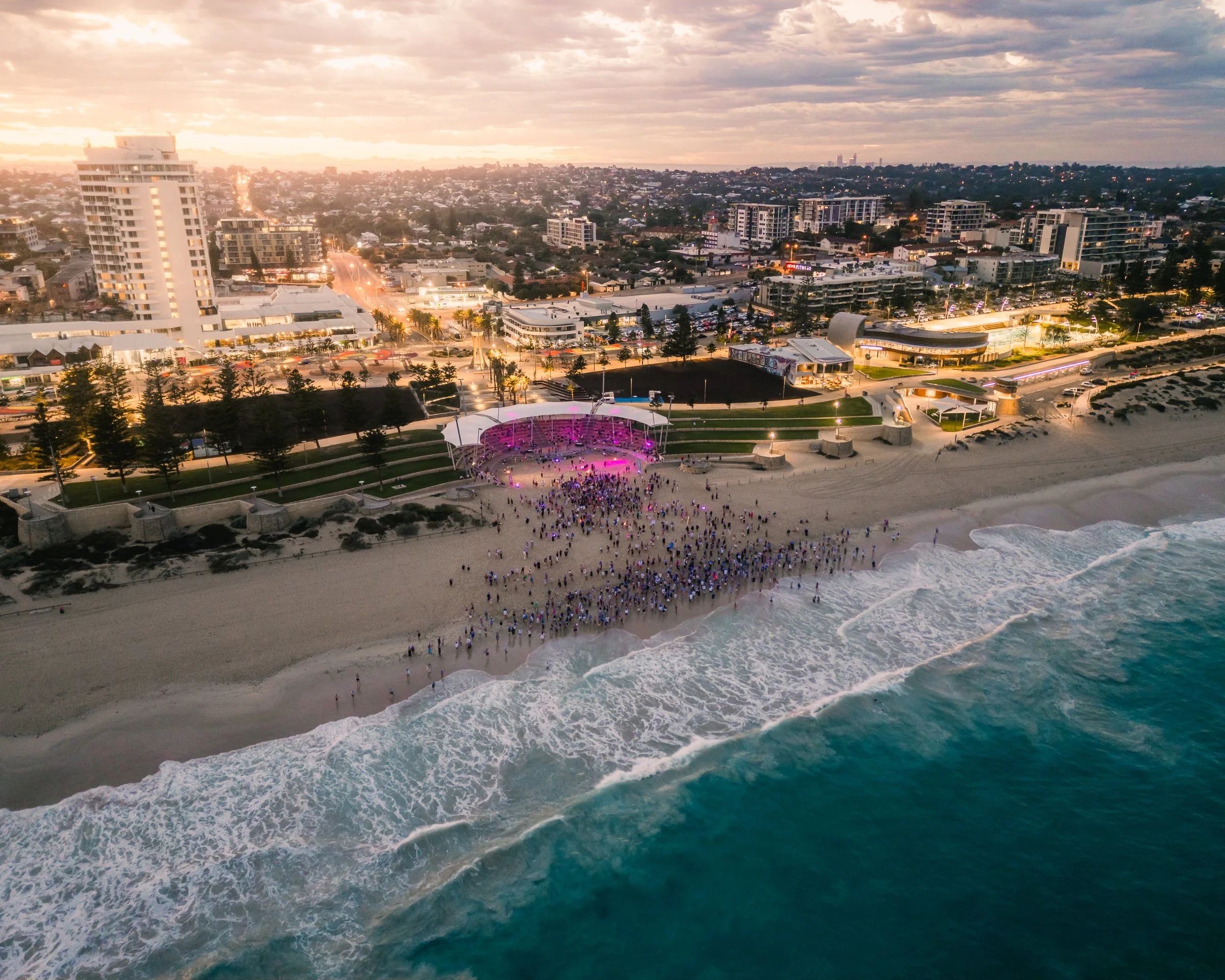 iykezachariah - Dawnbreak Scarbs 12.04-6.jpg