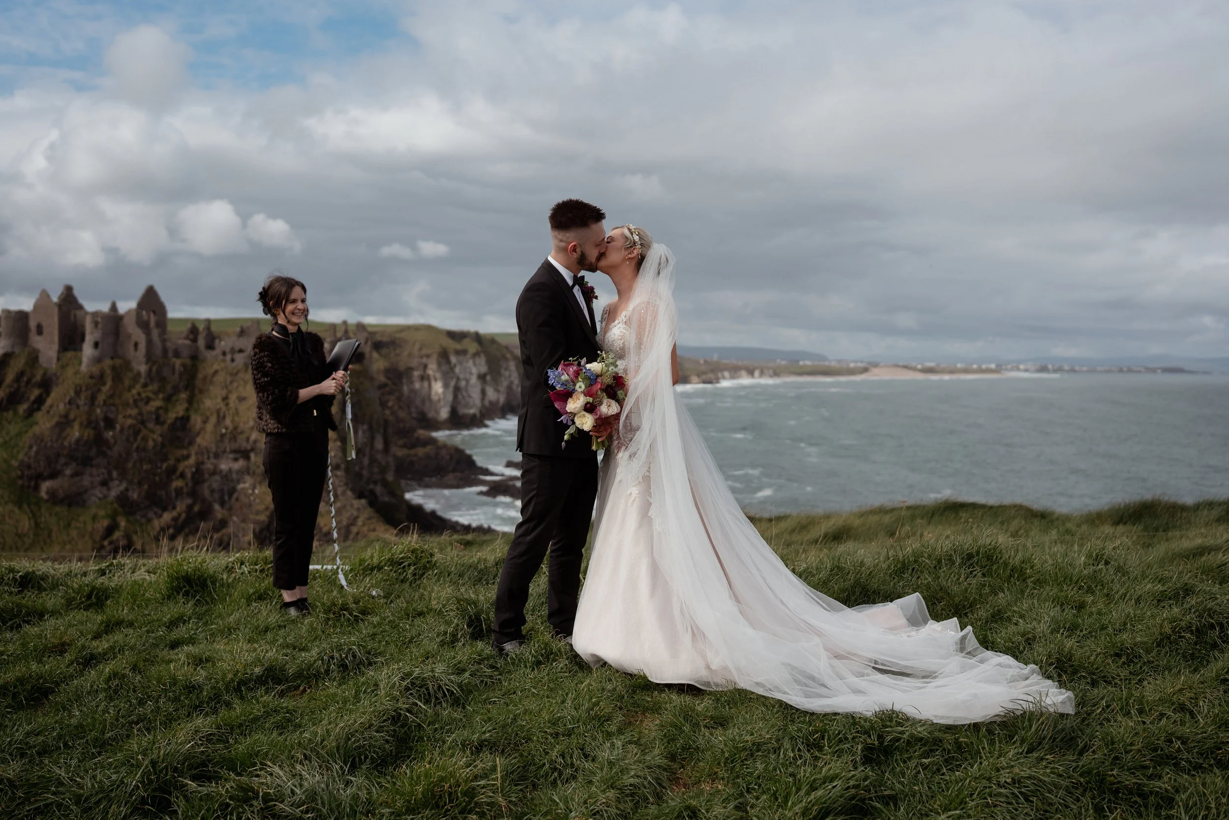 Elopements dunluce castle 